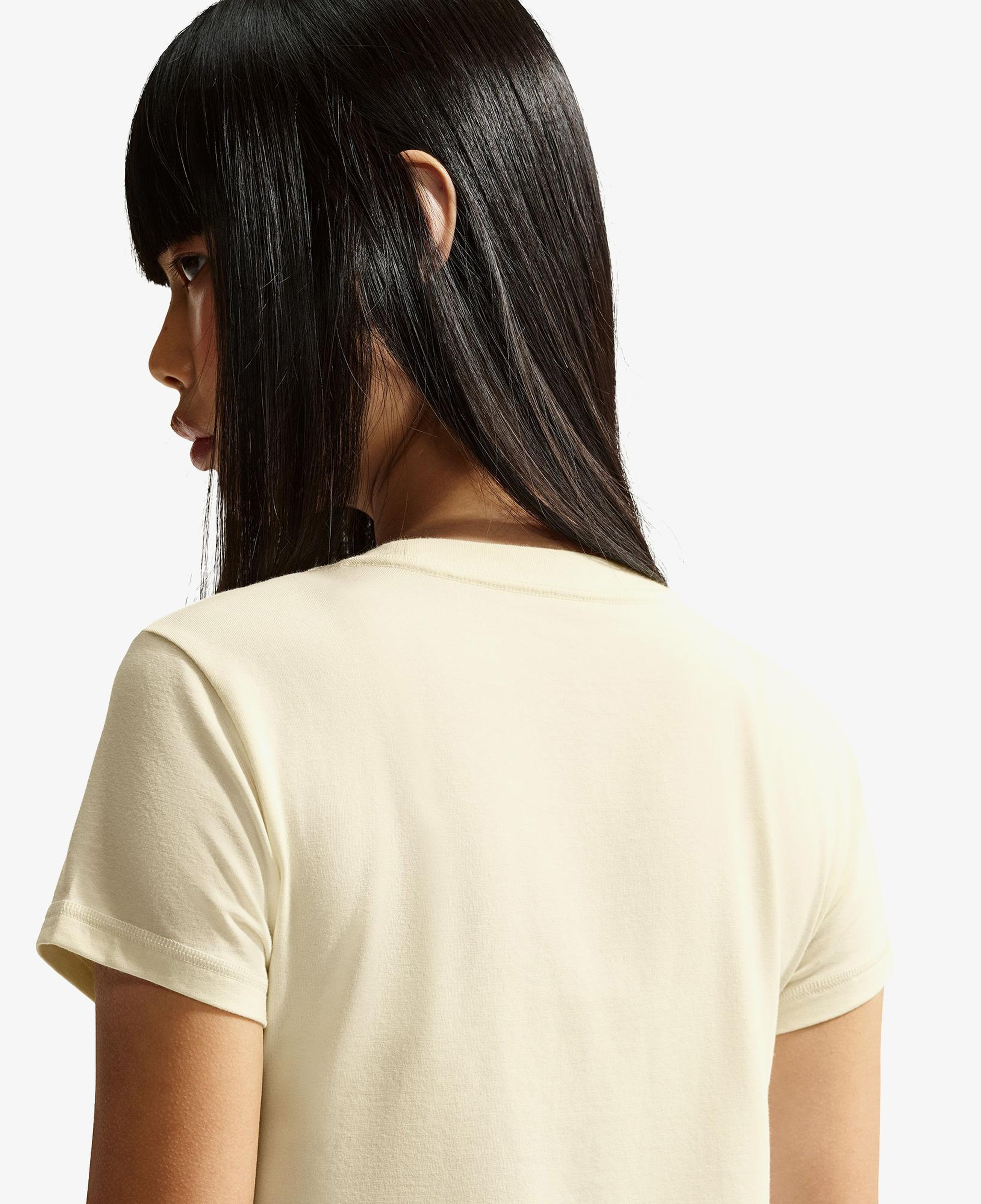 Nike Sportswear Kadın Krem Rengi Crop T-Shirt