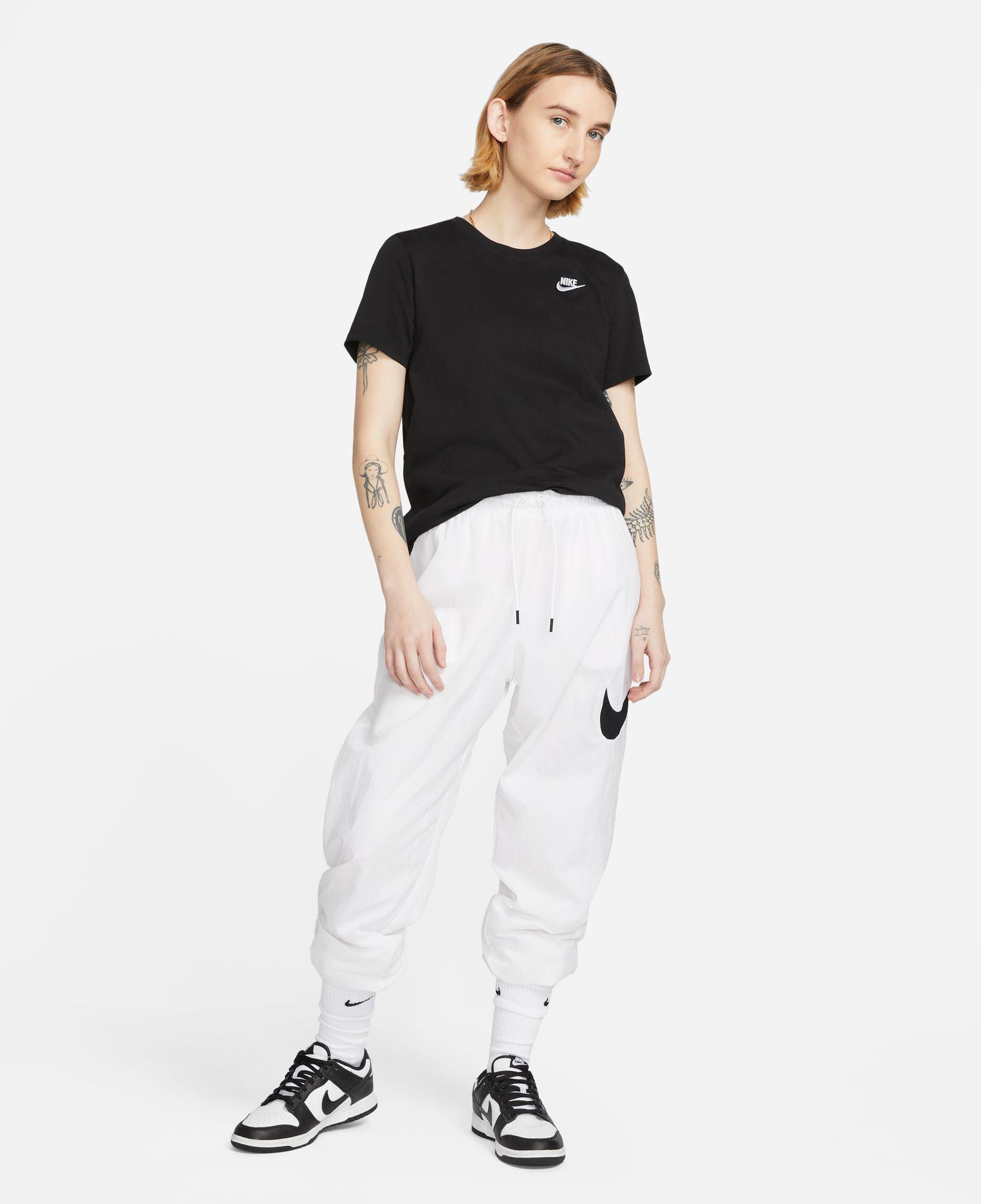 Nike Sportswear Club Kadın Siyah T-Shirt