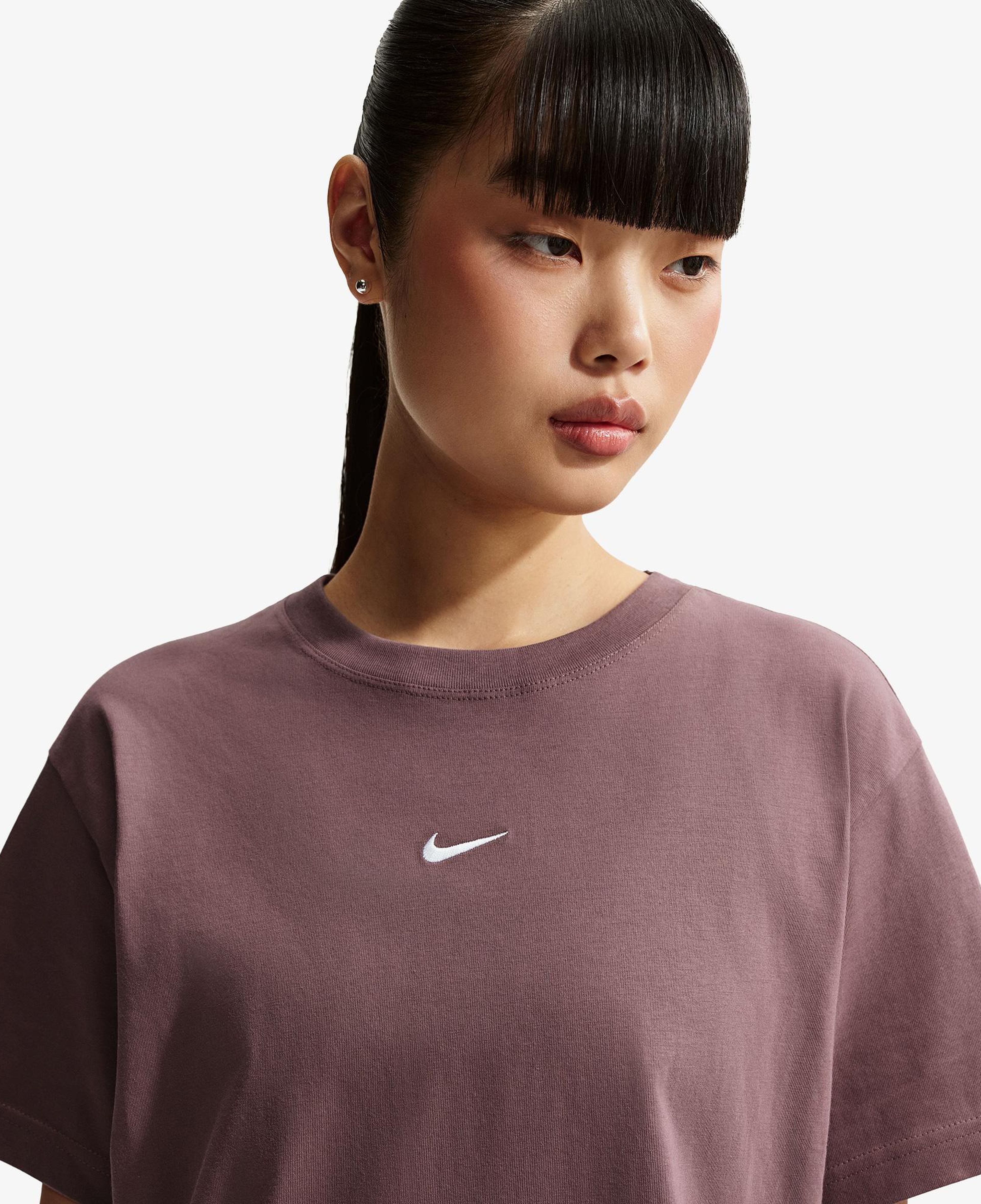 Nike Sportswear Classic Kadın Kahverengi T-Shirt