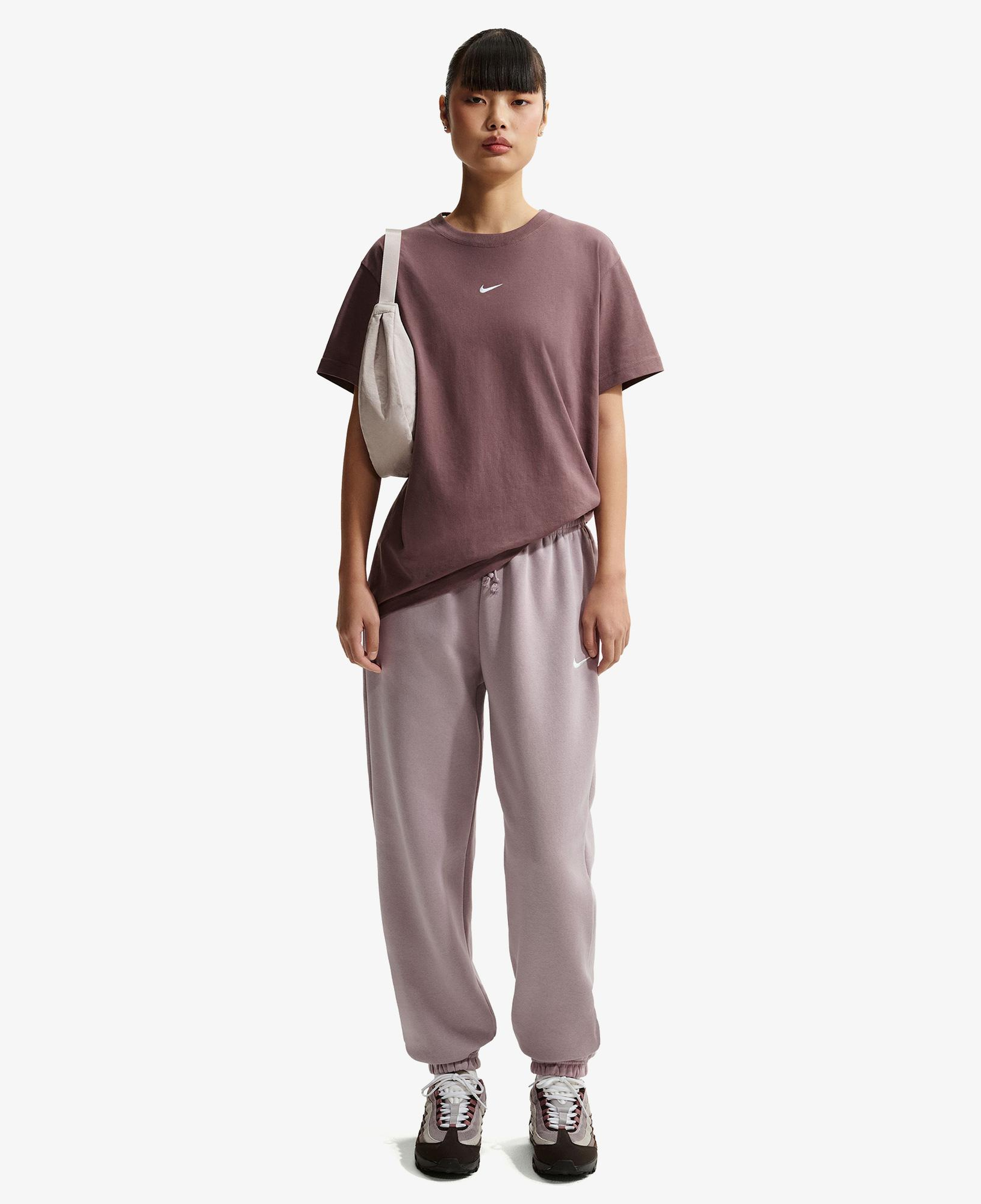 Nike Sportswear Classic Kadın Kahverengi T-Shirt