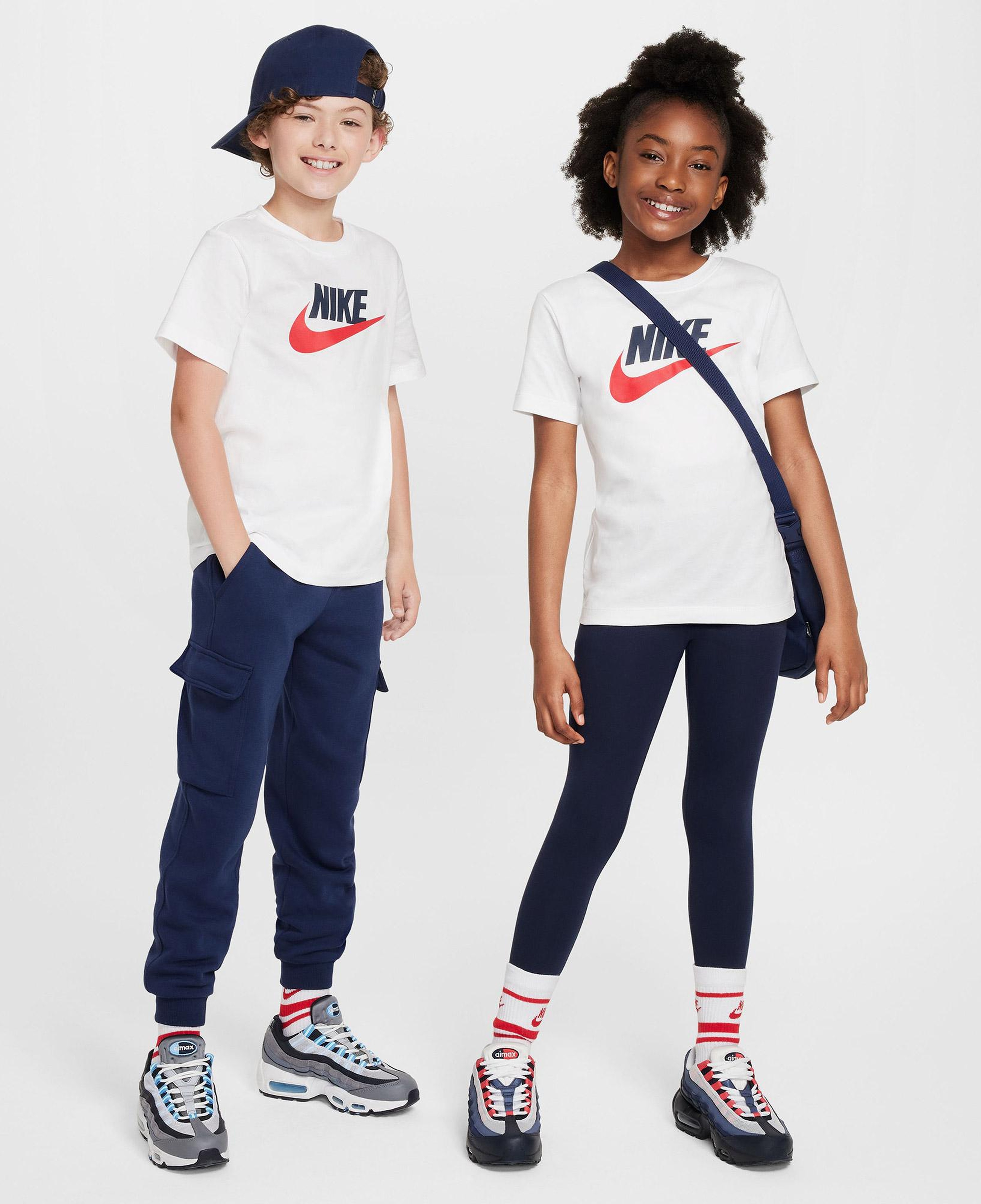 Nike Sportswear Futura Çocuk Beyaz T-Shirt