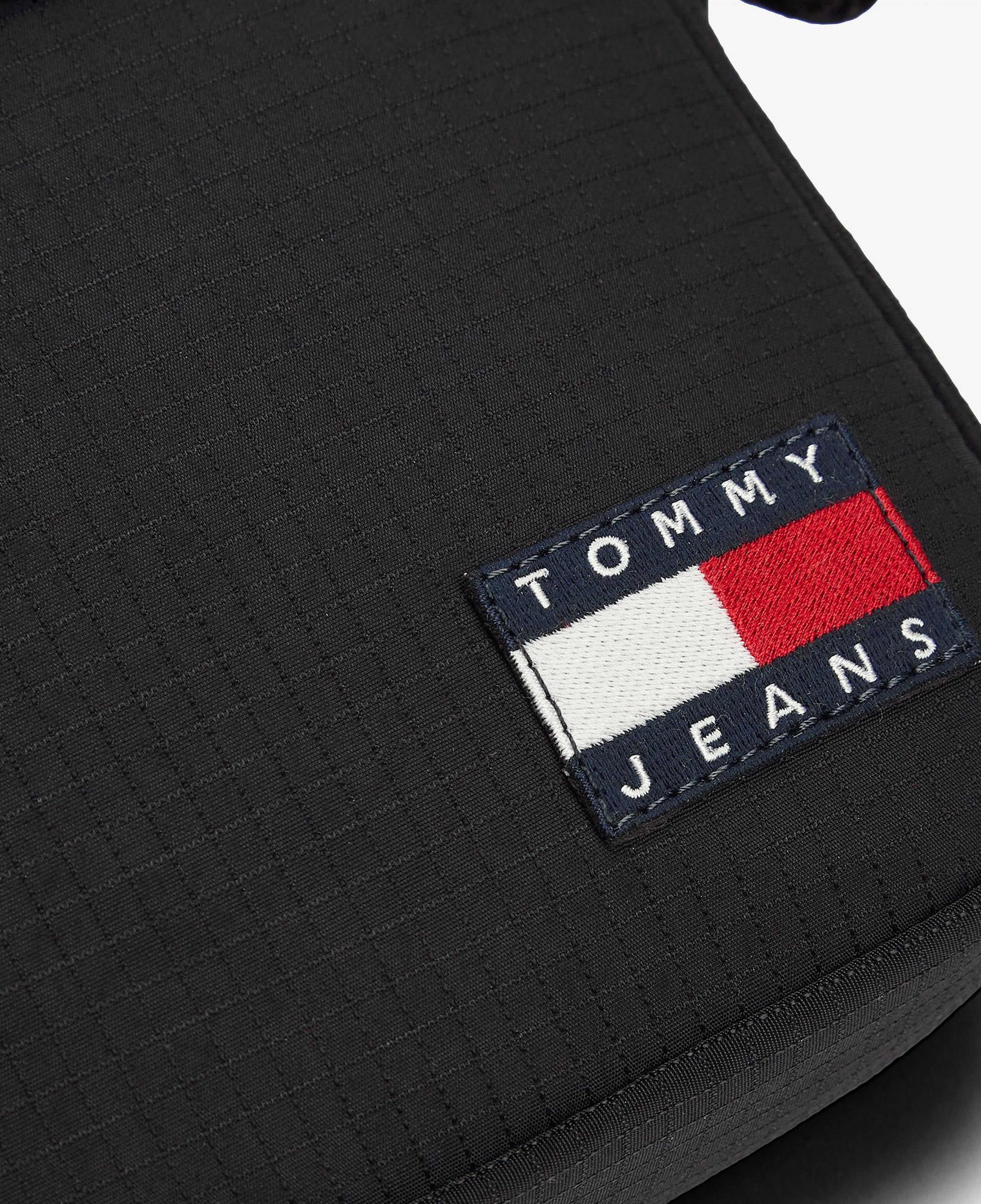 Tommy Hilfiger Essential Daily Erkek Siyah Çapraz Çanta