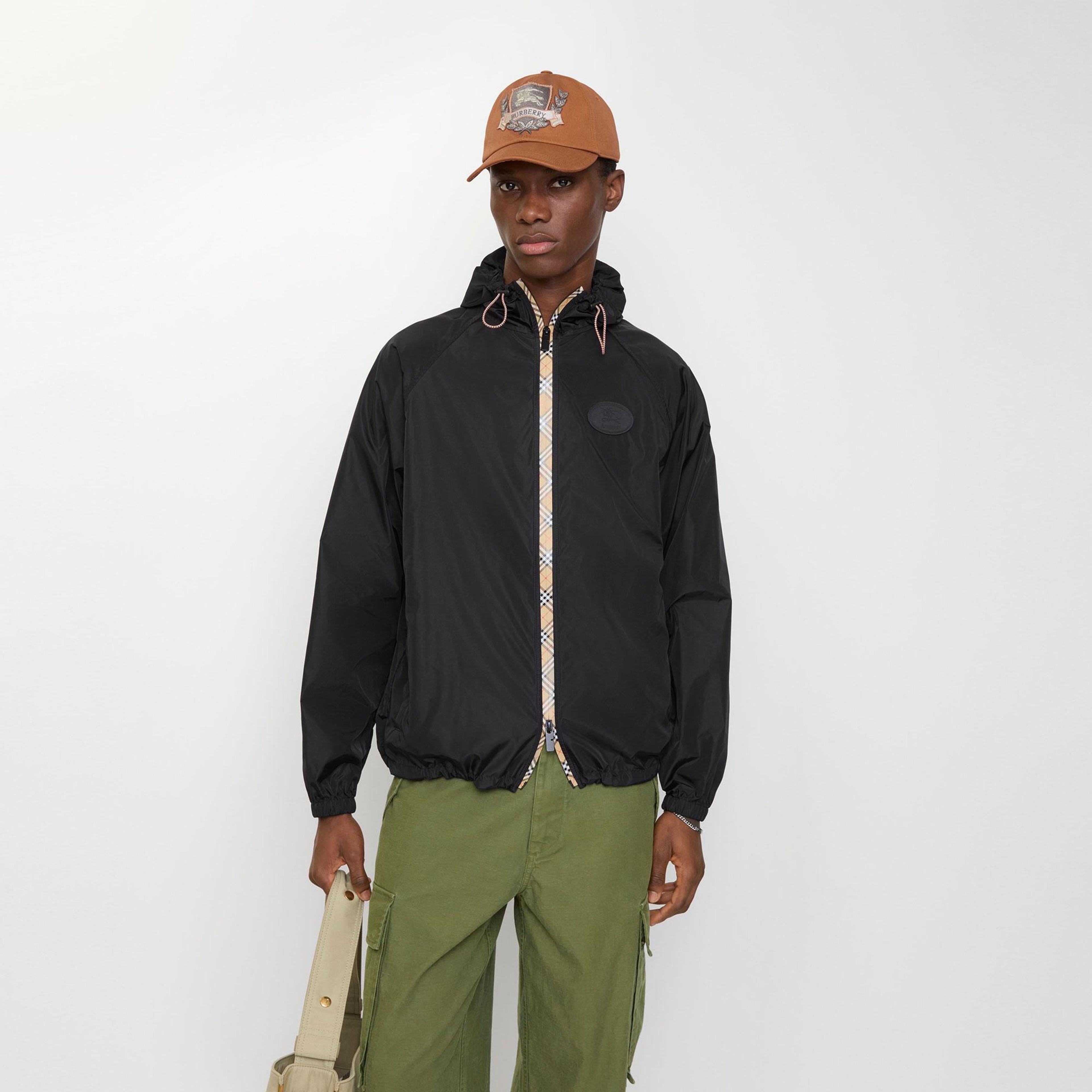 Burberry Checker-Tape Nylon Hooded Erkek Siyah Mont