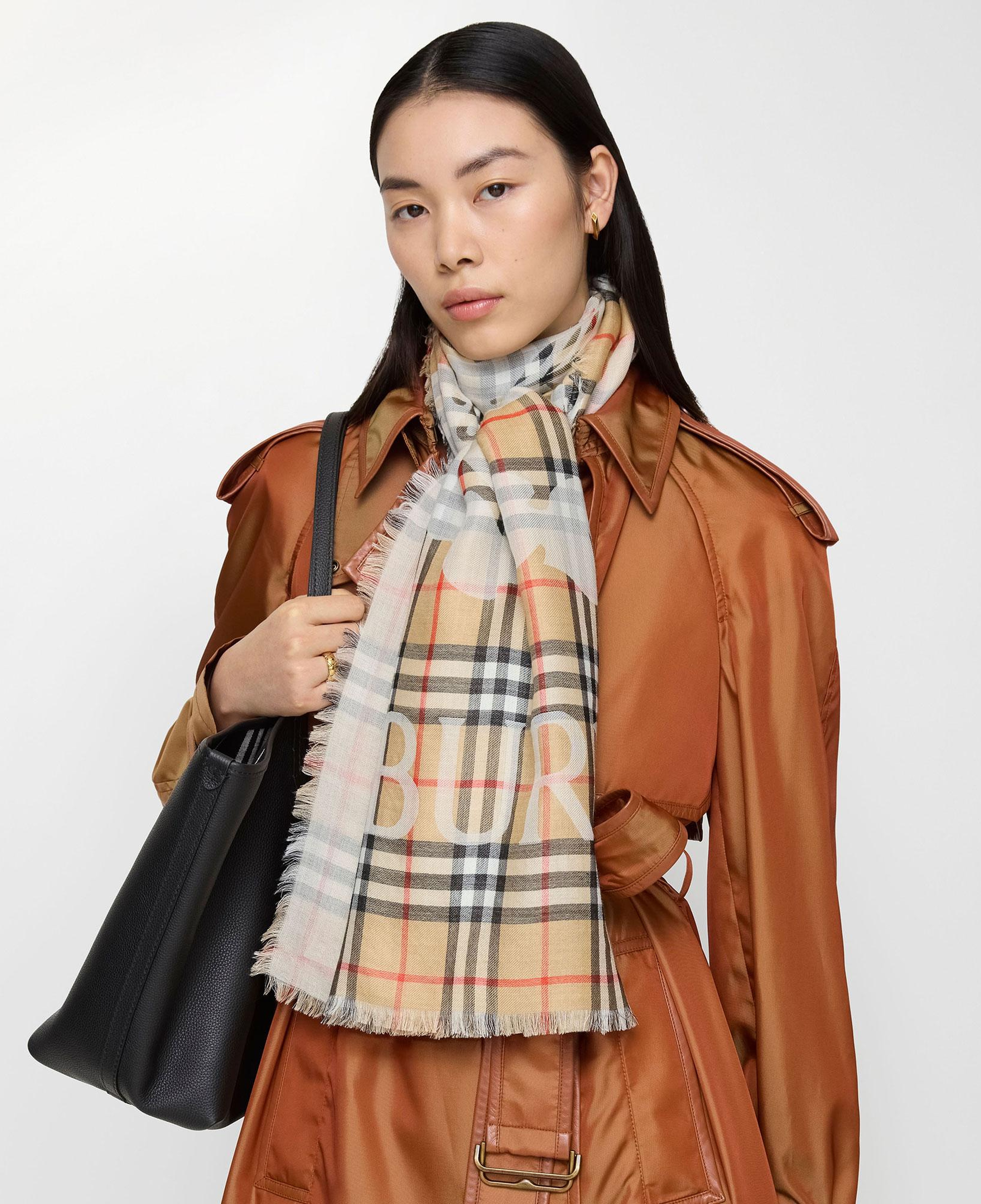 Burberry Wide Ekd Check Wool Silk Kadın Bej Atkı
