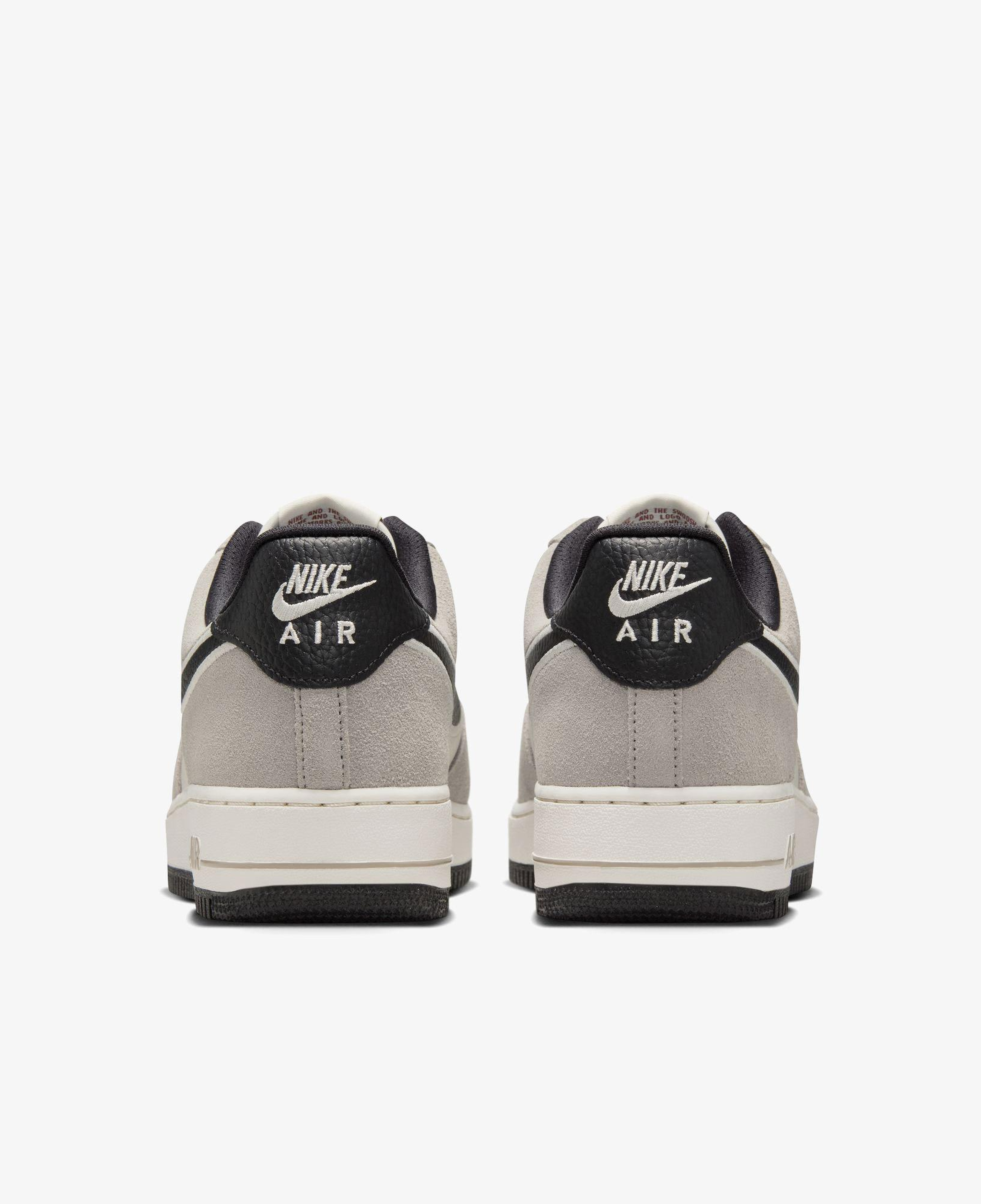 Nike Air Force 1 '07 LV8 Erkek Gri Spor Ayakkabı