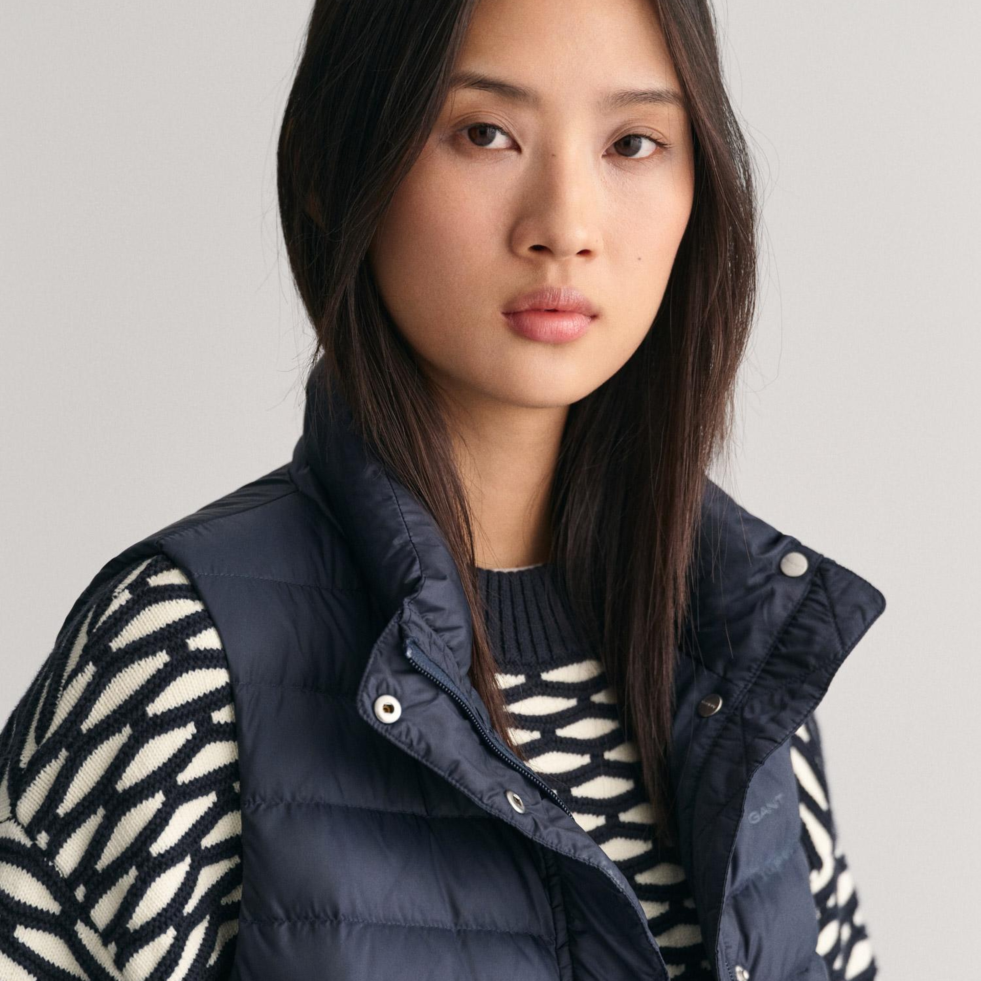 GANT Kadın Lacivert Dik Yaka Kaz Tüyü Yelek