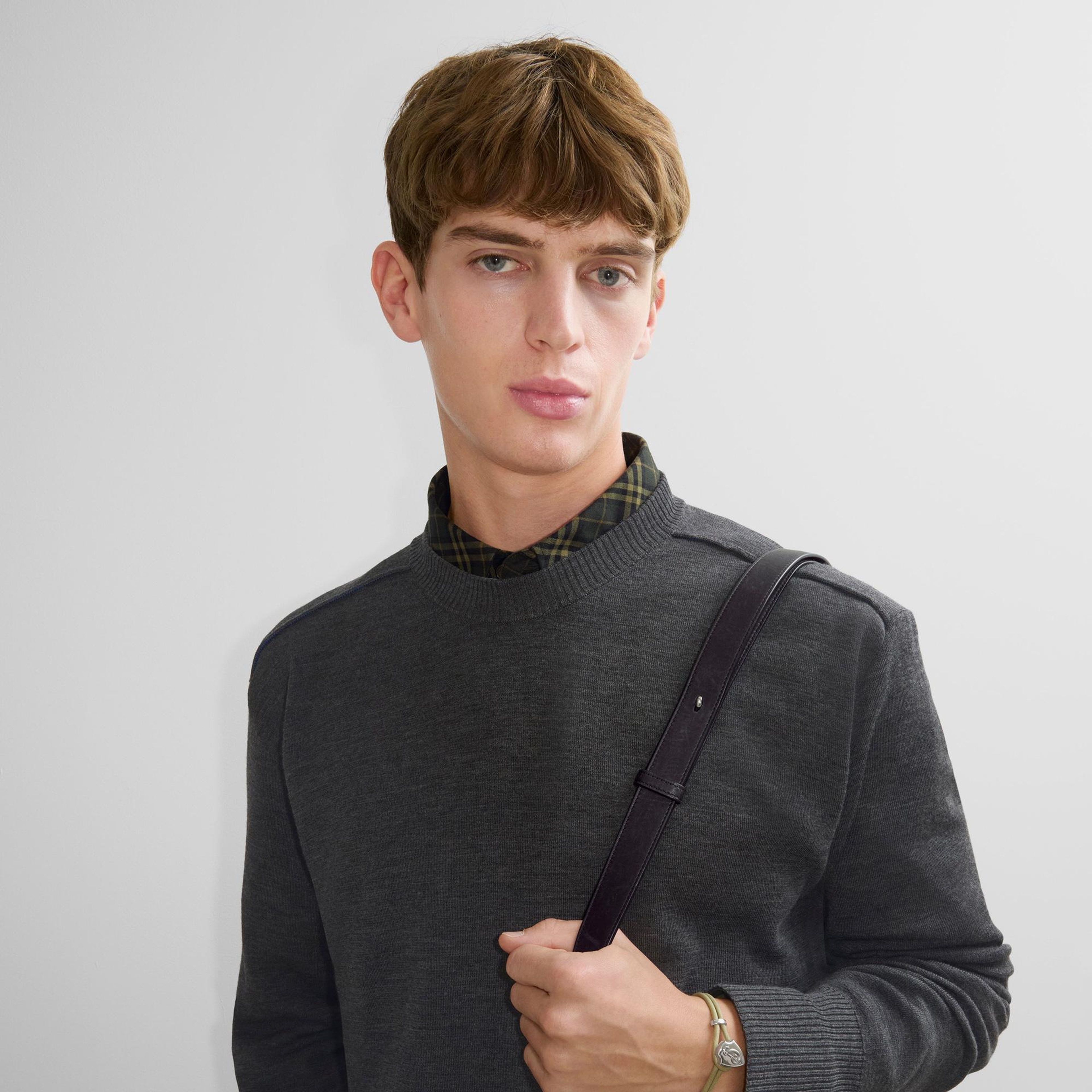 Burberry Brace Leather Shield Erkek Gümüş Bileklik