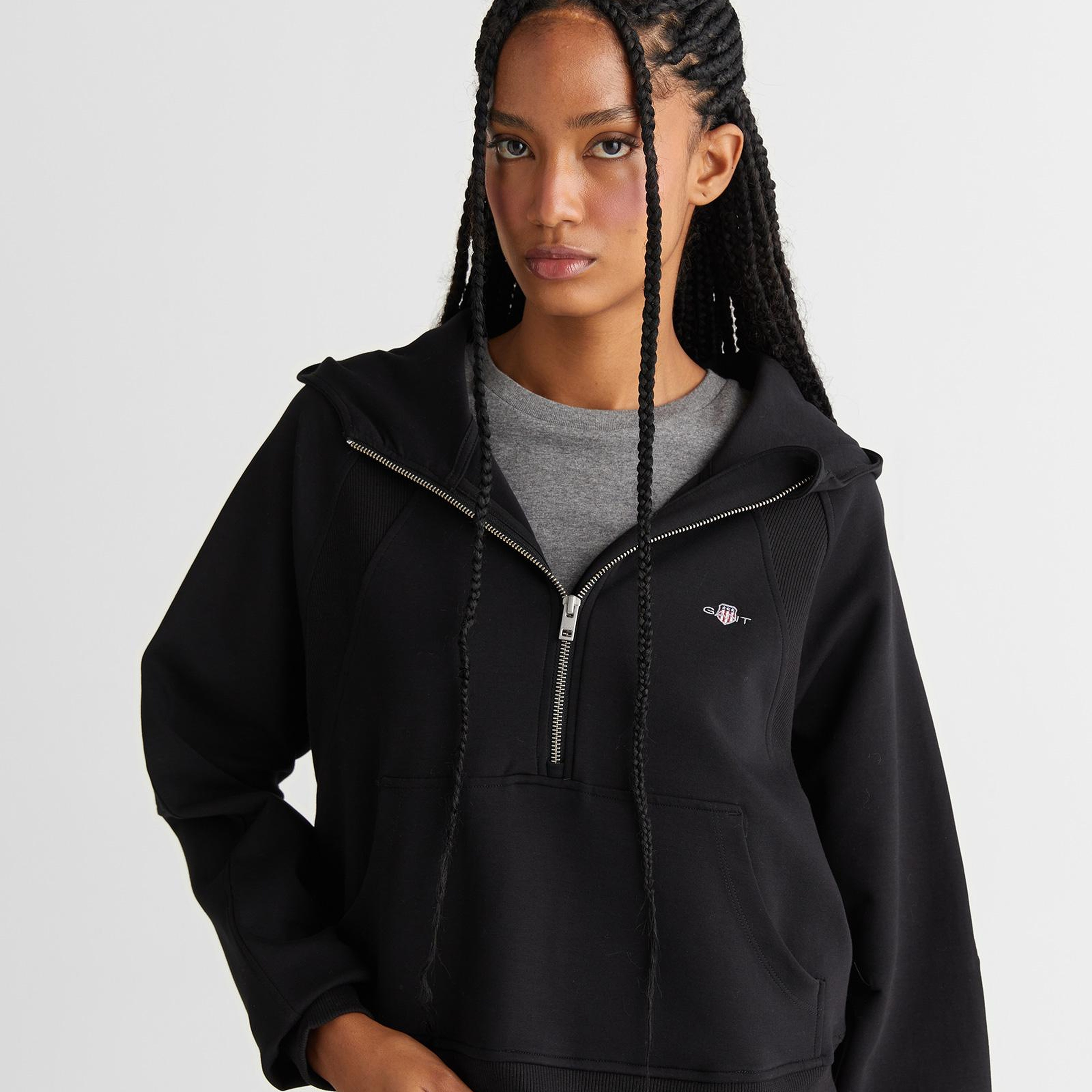 Kadın Siyah Regular Fit Kapüşonlu Sweatshirt