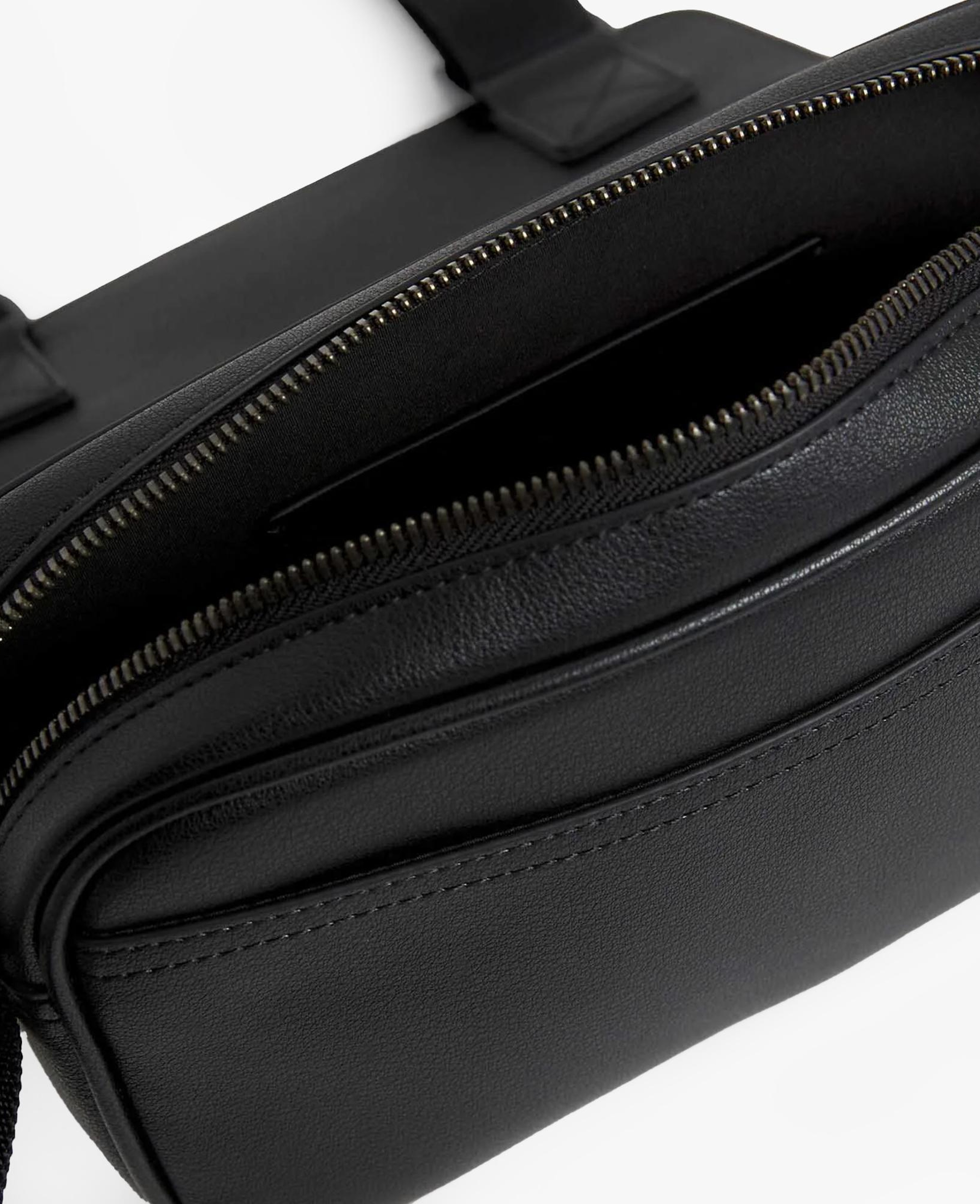 Calvin Klein Jeans Ultralight Erkek Siyah Omuz Çantası