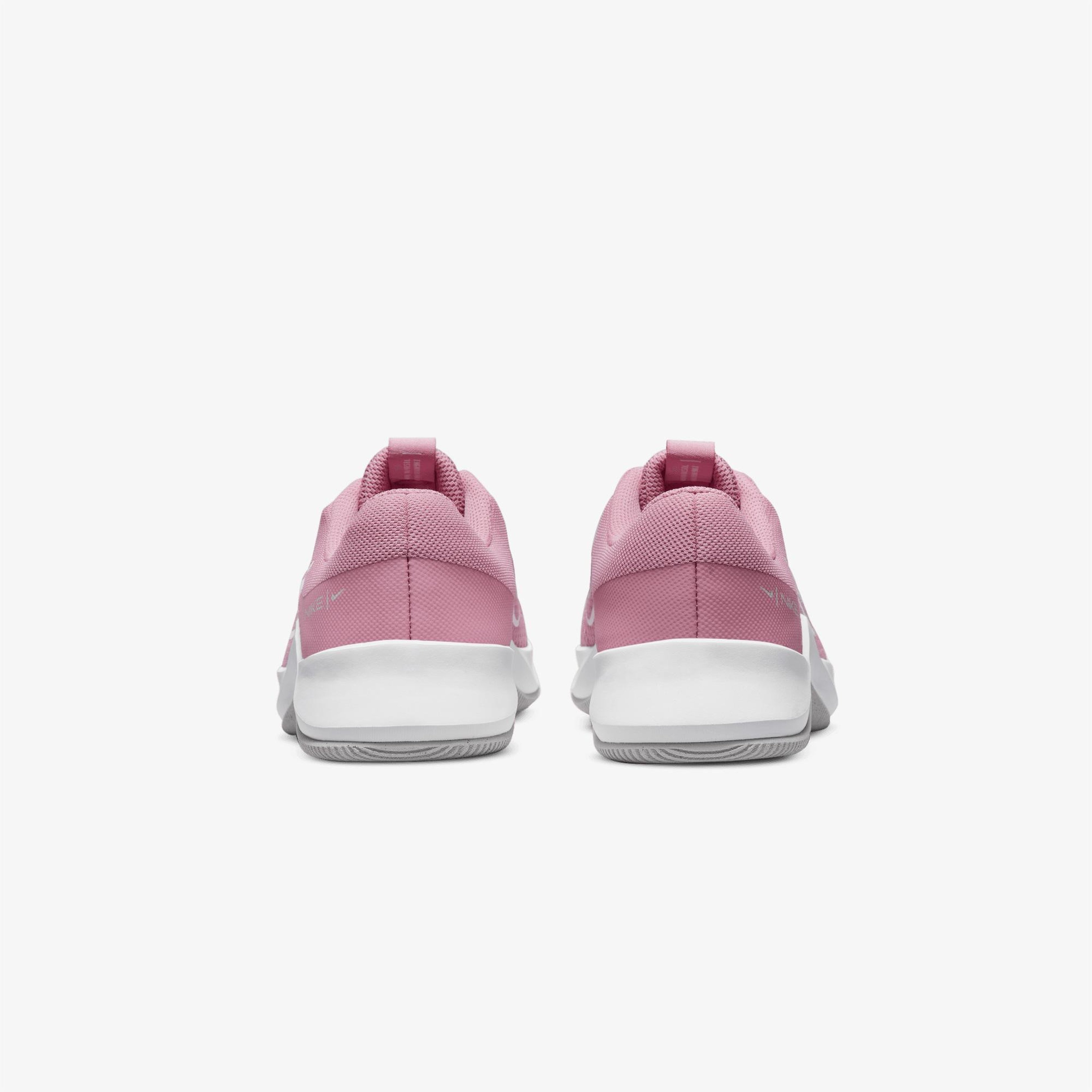 Nike Mc Trainer 2 Kadın Pembe Spor Ayakkabı