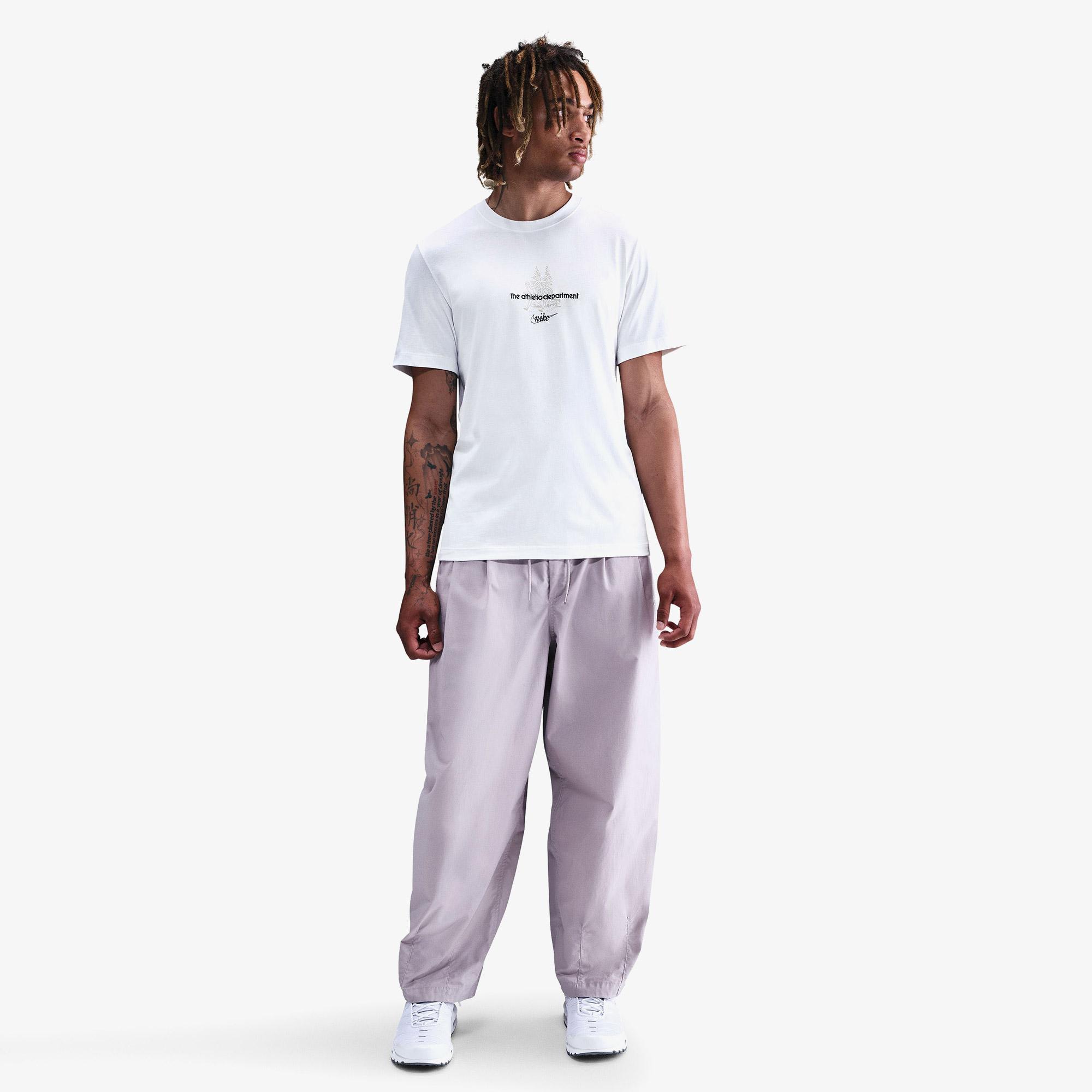 Nike Sportswear Club Erkek Beyaz T-Shirt