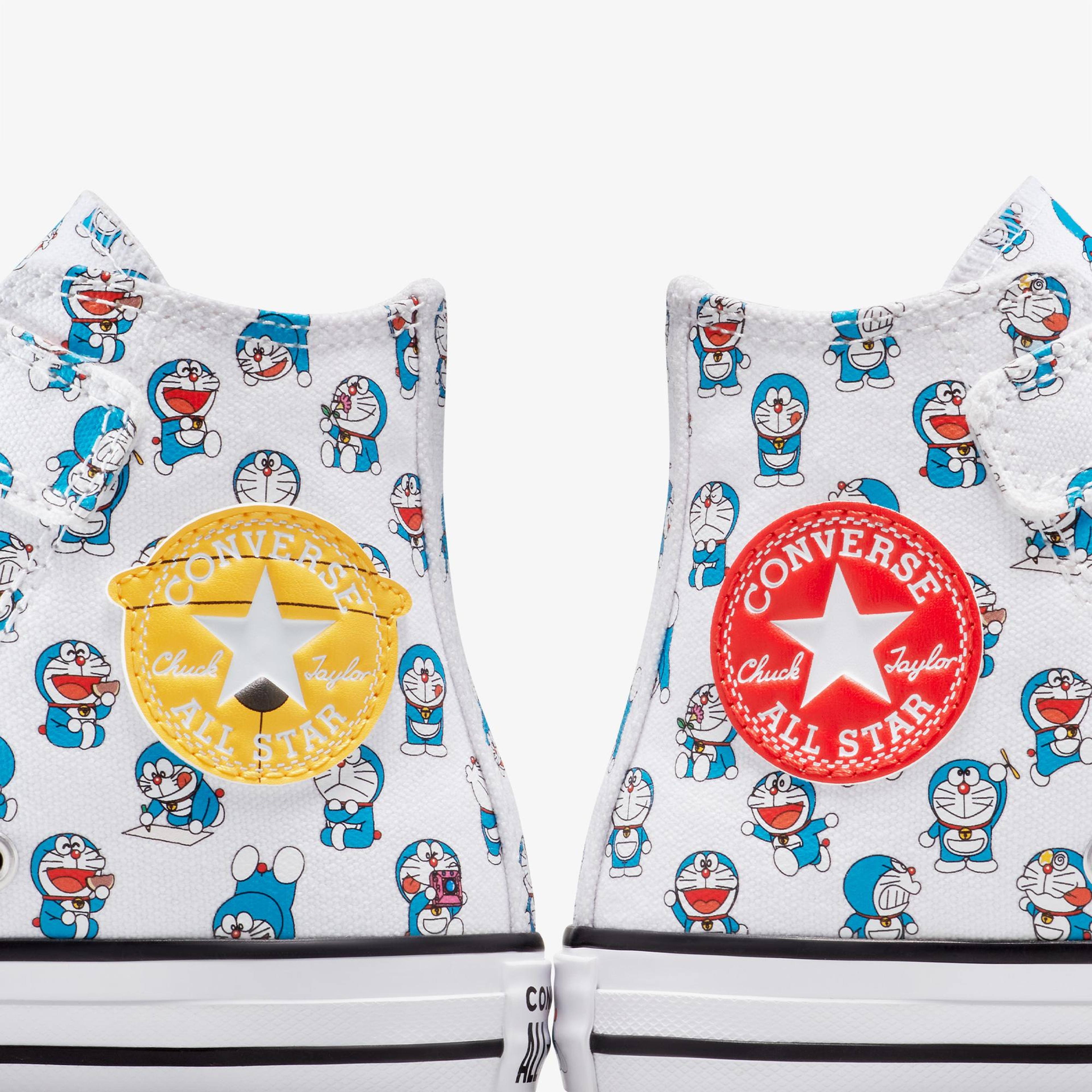 Converse x Doraemon Çocuk Beyaz Chuck Taylor All Star Sneaker