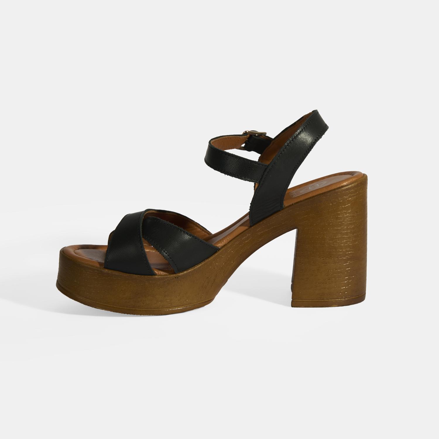 Siyah Kadın Toka Detaylı Deri Sandalet