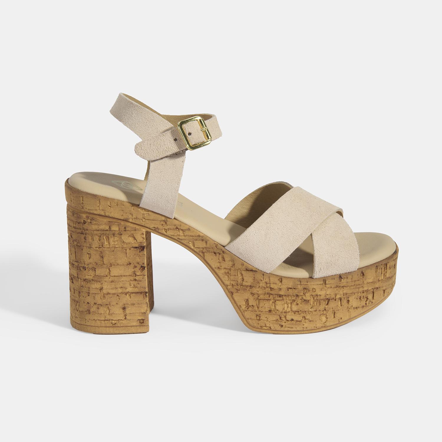 Kadın Bej Ayarlanabilir Tokalı Topuklu Süet Sandalet