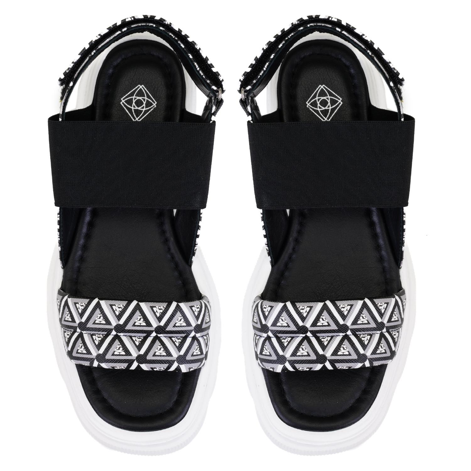 Kadın Siyah Monogram Desenli Dolgu Topuklu Sandalet