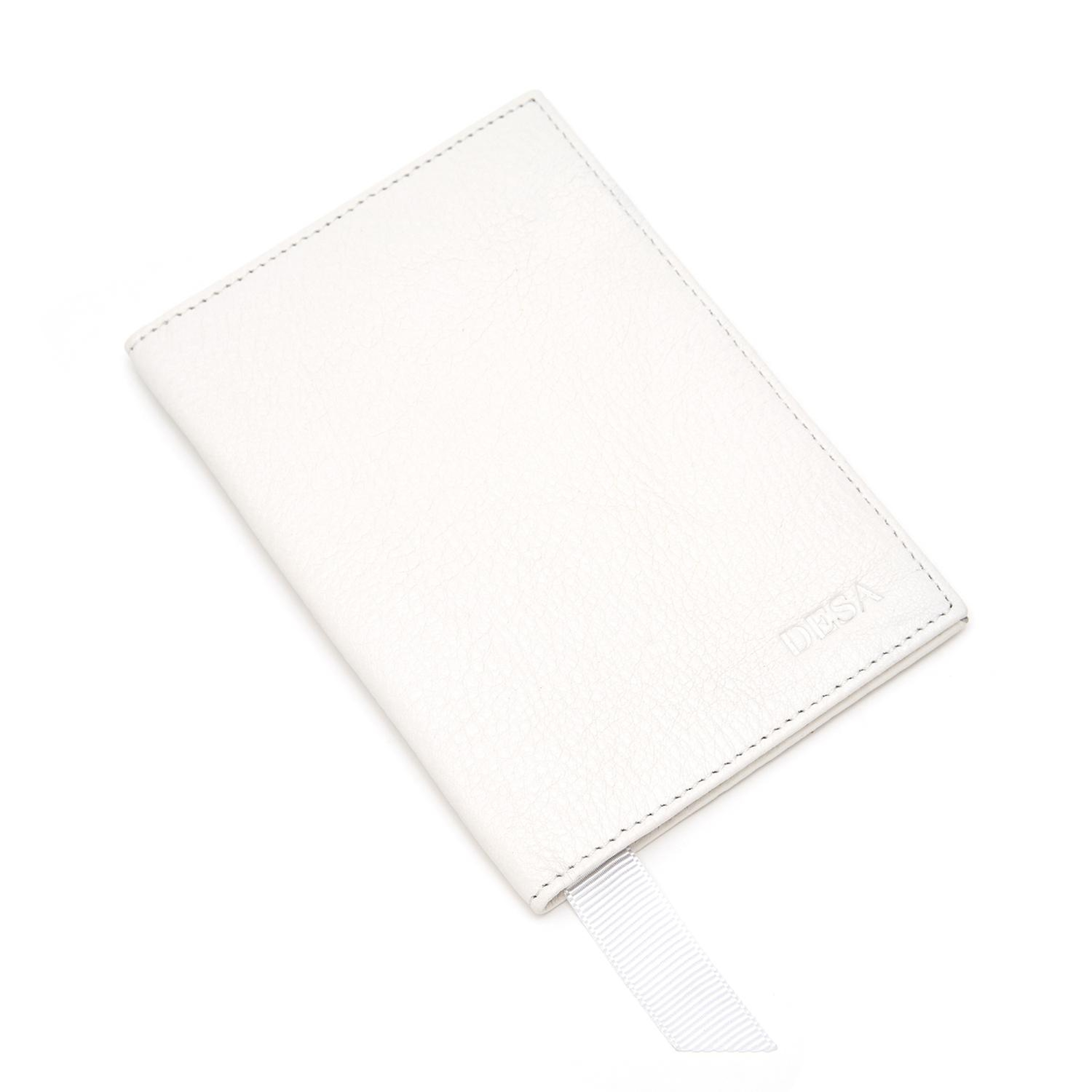 Beyaz Deri Pasaportluk