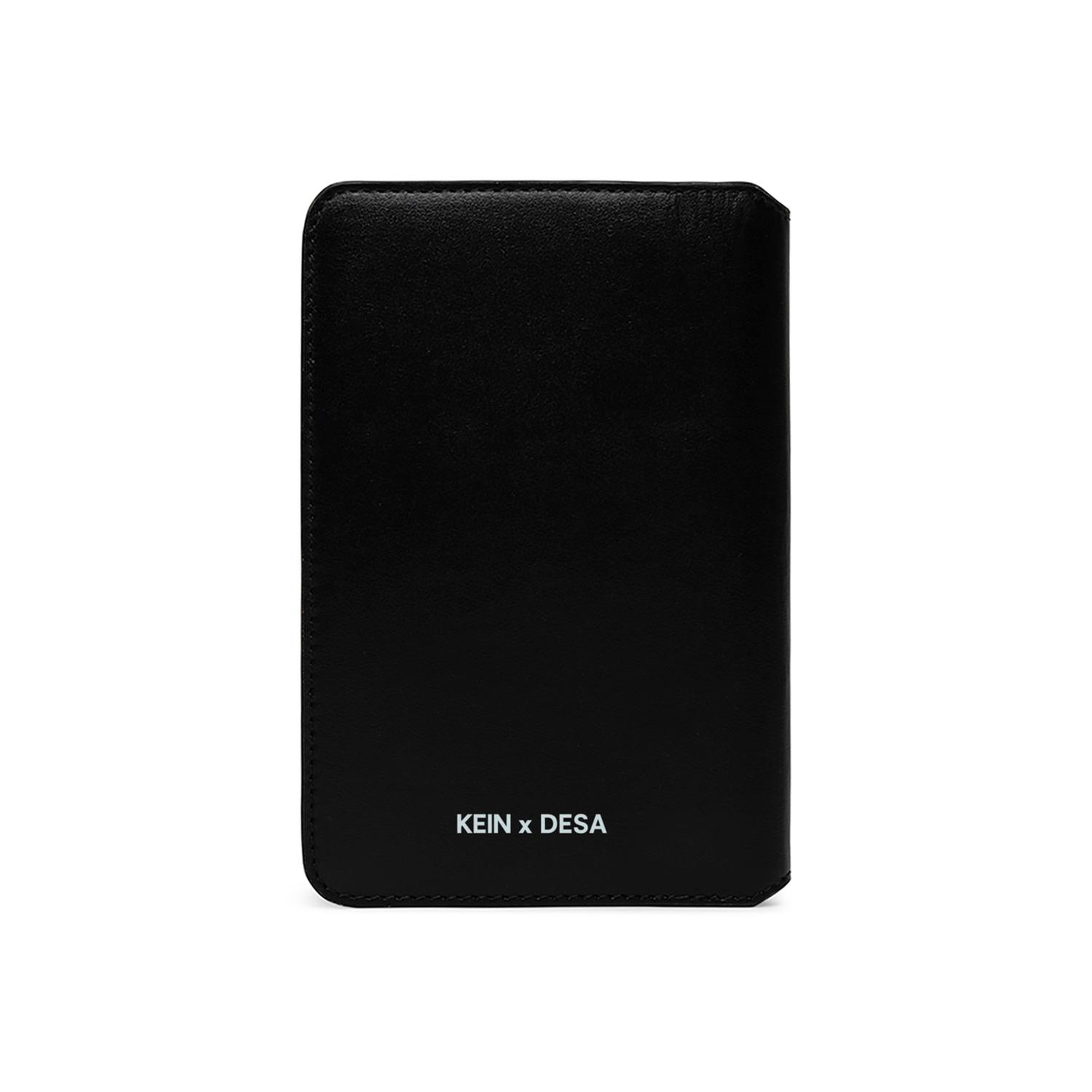 KeinxDesa Siyah Deri Pasaportluk