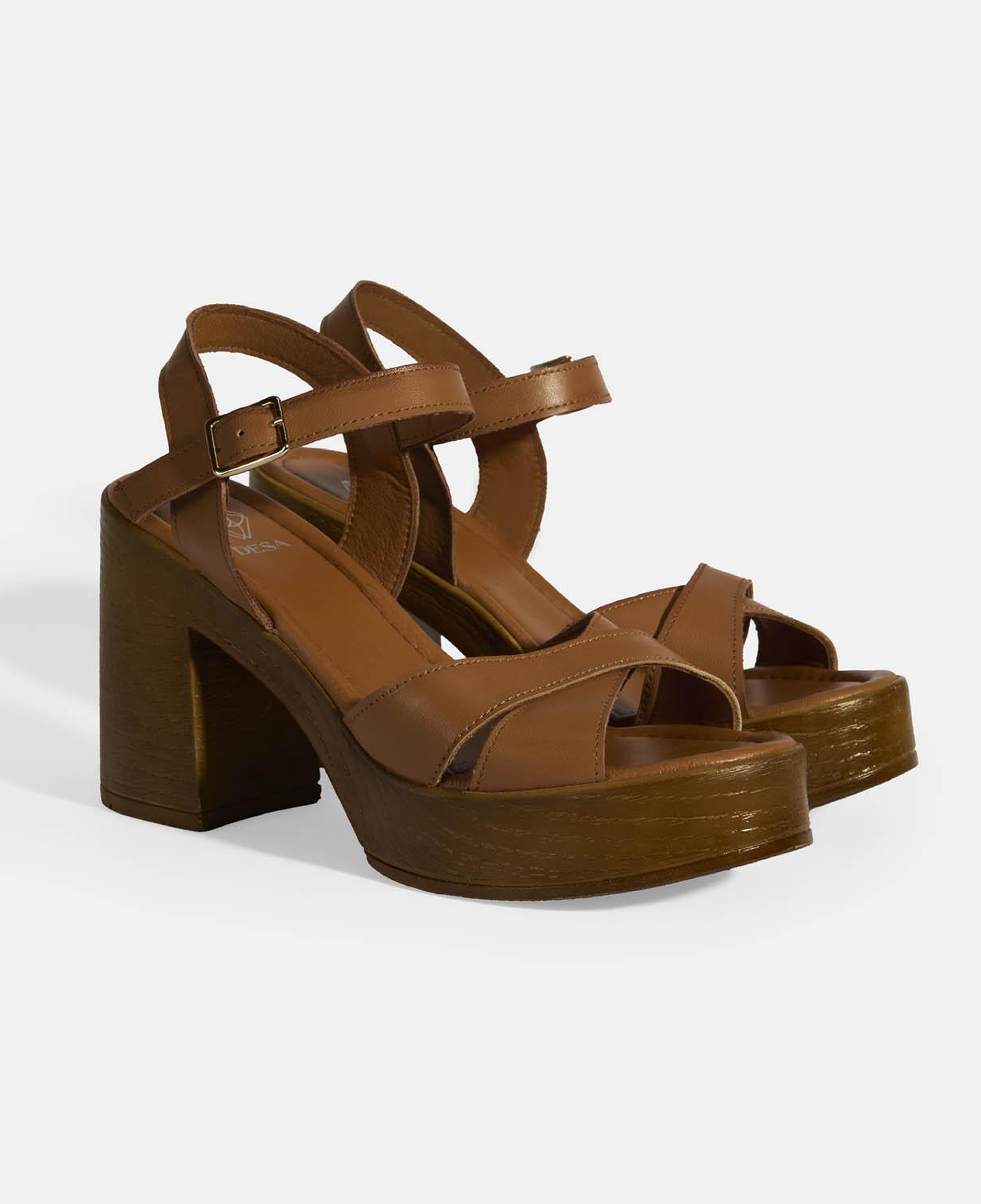 Taba Kadın Toka Detaylı Deri Sandalet