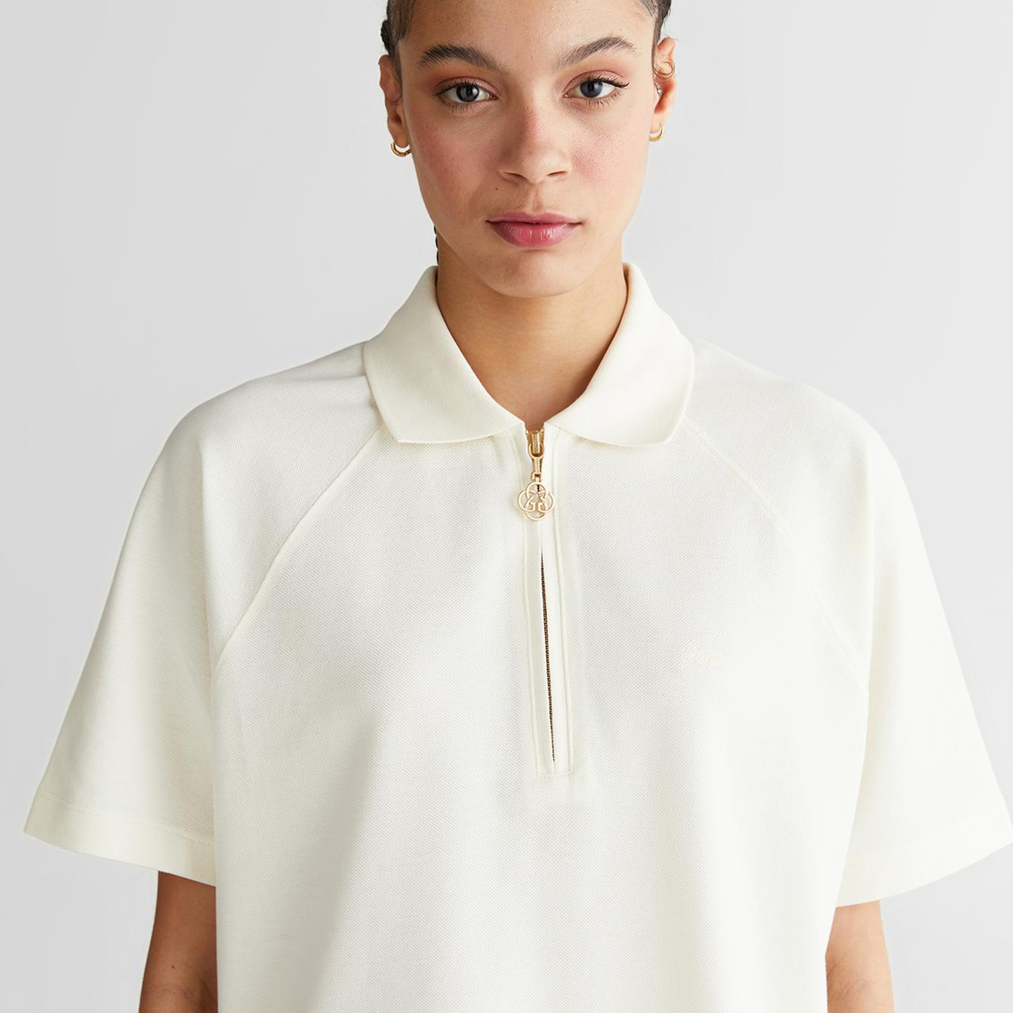 GANT Kadın Krem Regular Fit Yarım Fermuarlı Polo Yaka T-Shirt