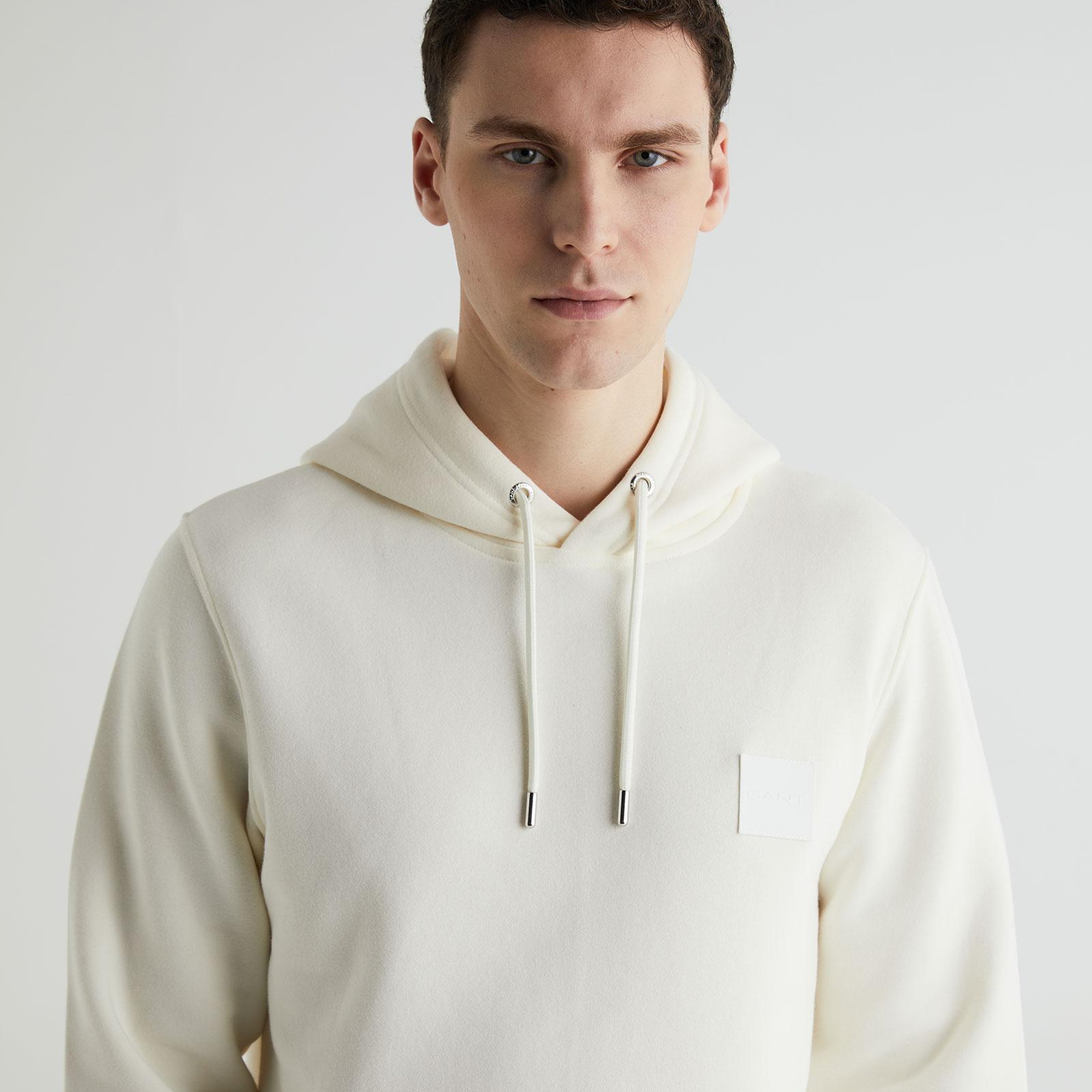 GANT Erkek Krem Regular Fit Kapüşonlu Logolu Sweatshirt