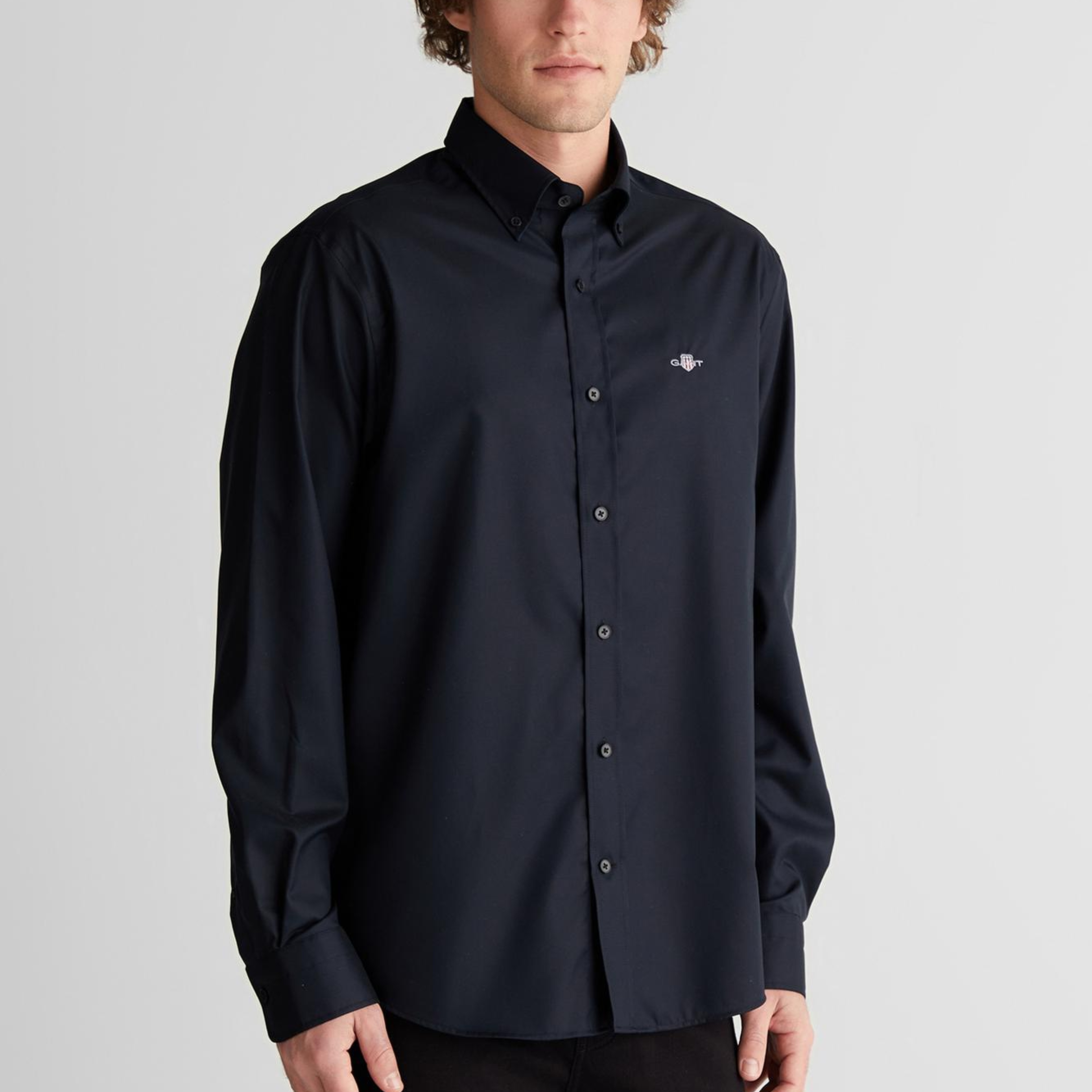GANT Erkek Siyah Düğmeli Yaka Logolu Gömlek