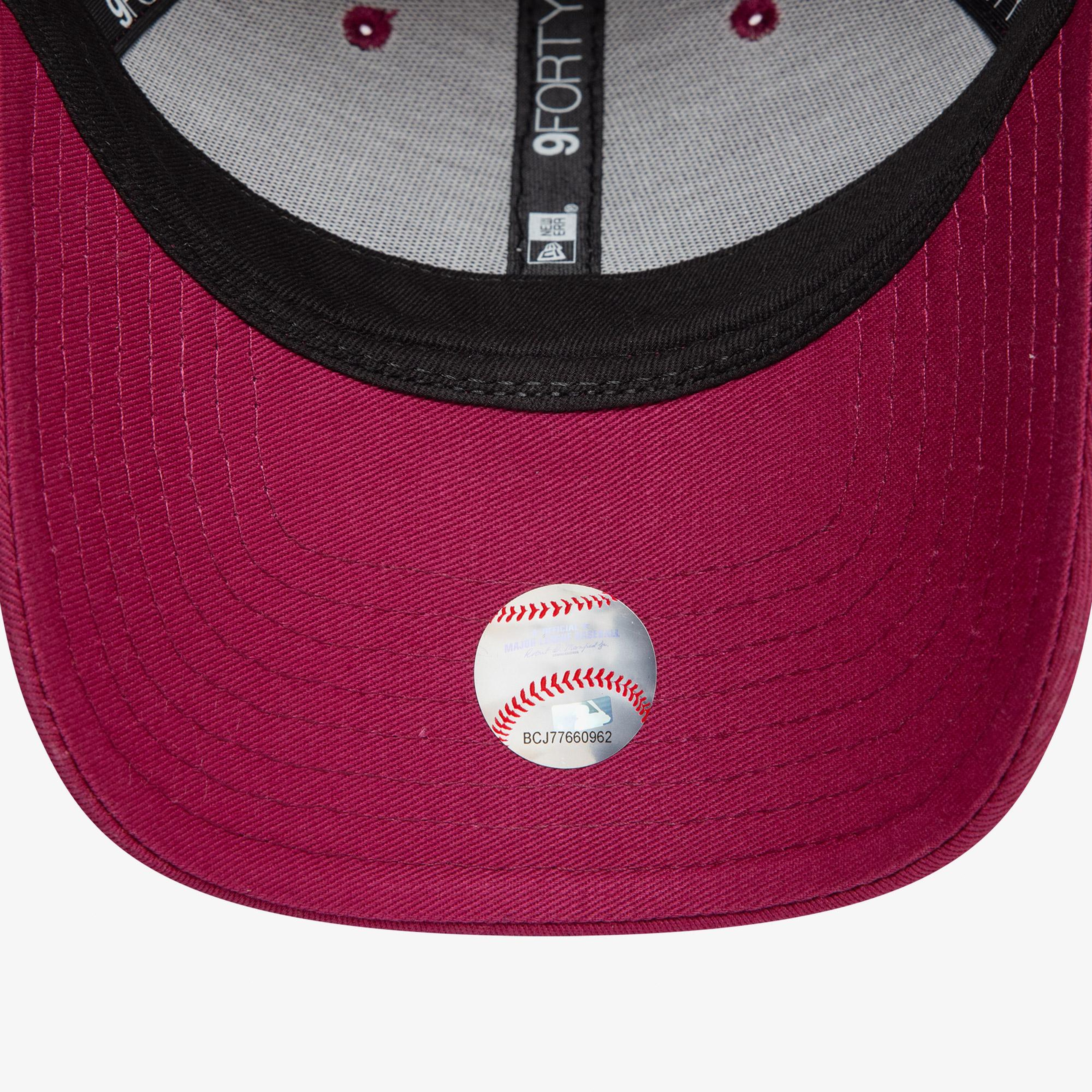 New Era LA Dodgers Metallic Logo Kadın Kırmızı Şapka