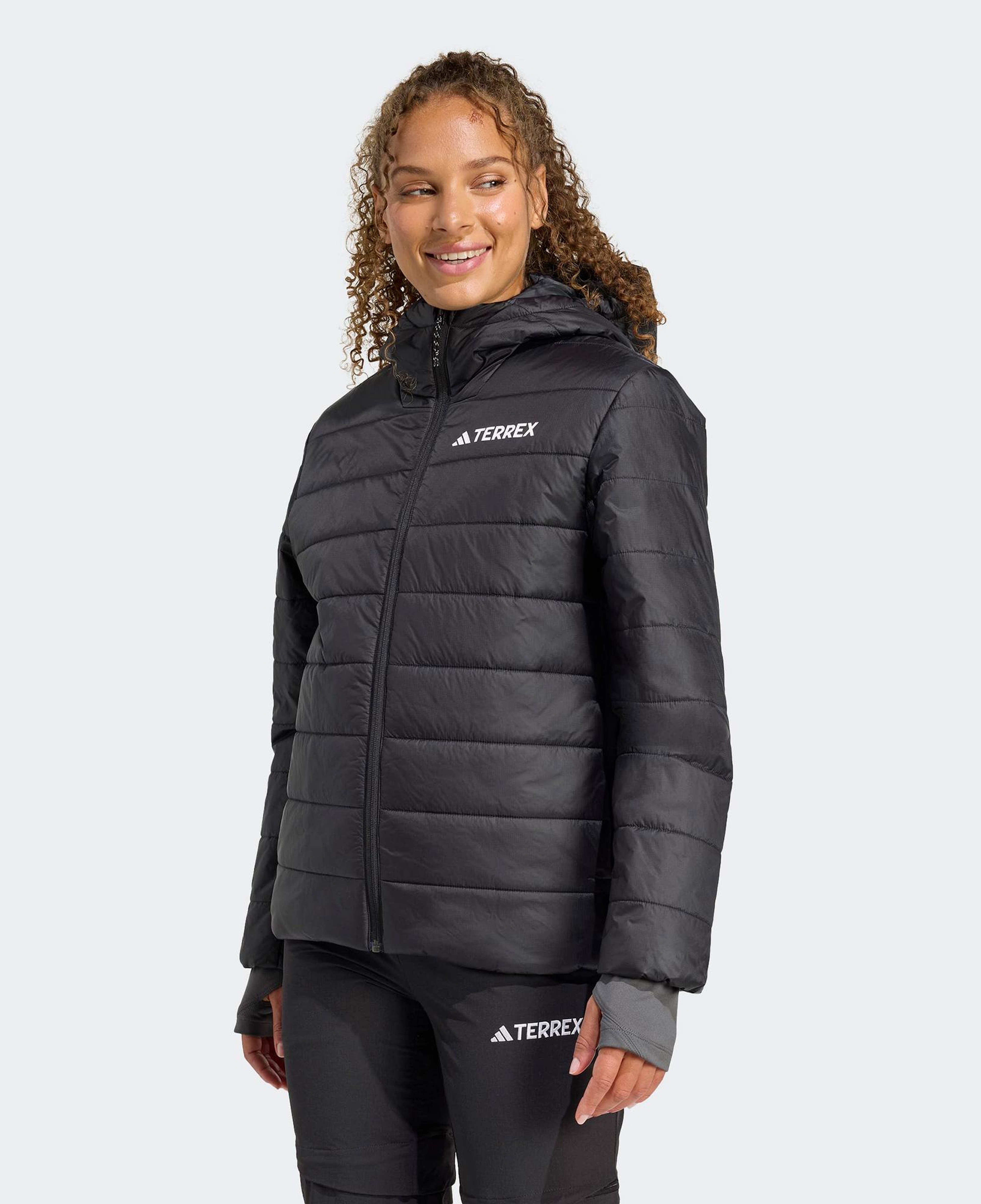 adidas Terrex Multi Essentials Climawarm Yalıtımlı Kapüşonlu Kadın Siyah Yürüyüş Montu