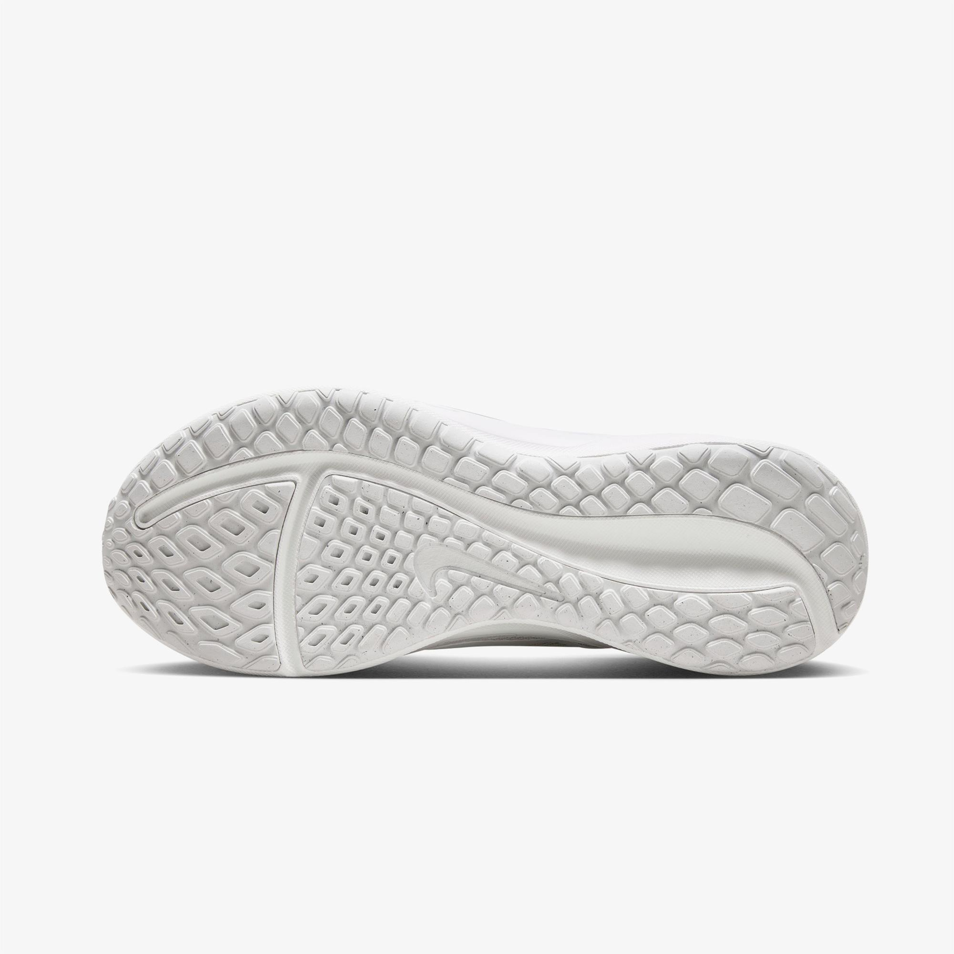 Nike Downshifter 13 Kadın Beyaz Koşu Ayakkabısı