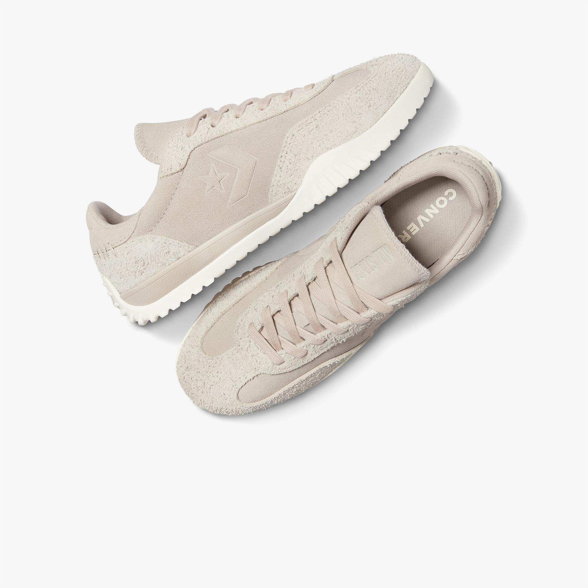 Converse Bej Converse Run Star Trainer Suede