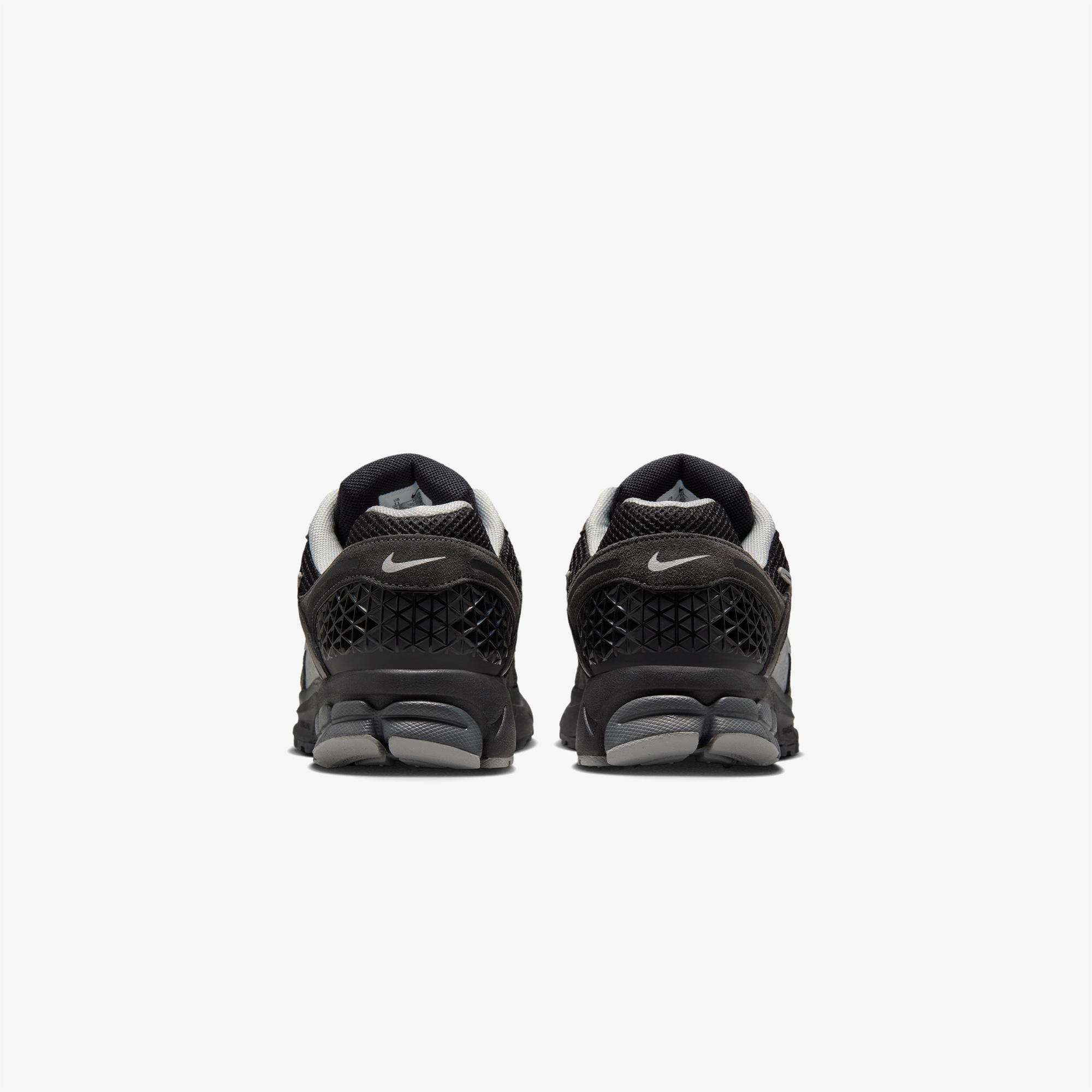 Nike Zoom Vomero 5 Erkek Siyah Spor Ayakkabı