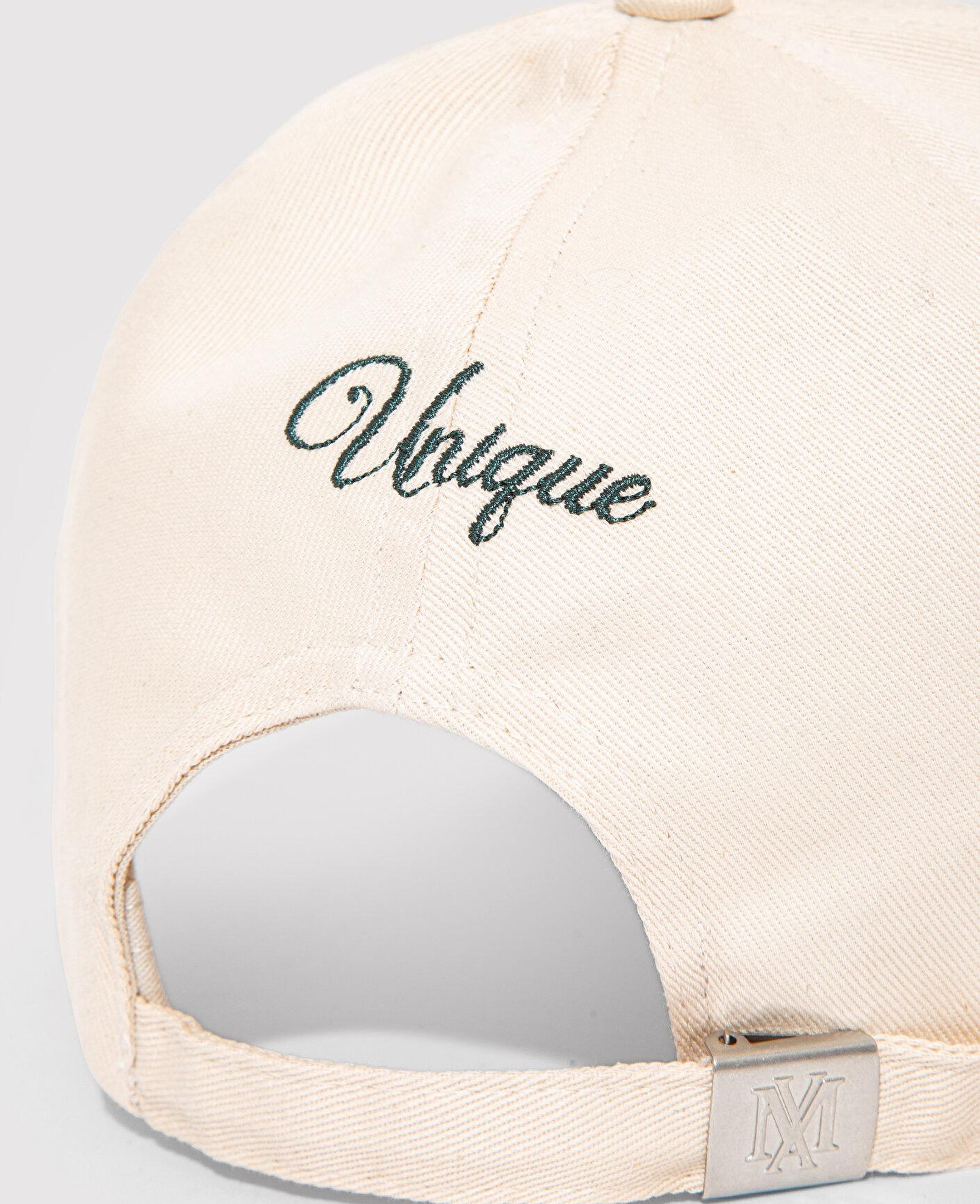 Mavi İşlemeli Bej Şapka 0912170-33267