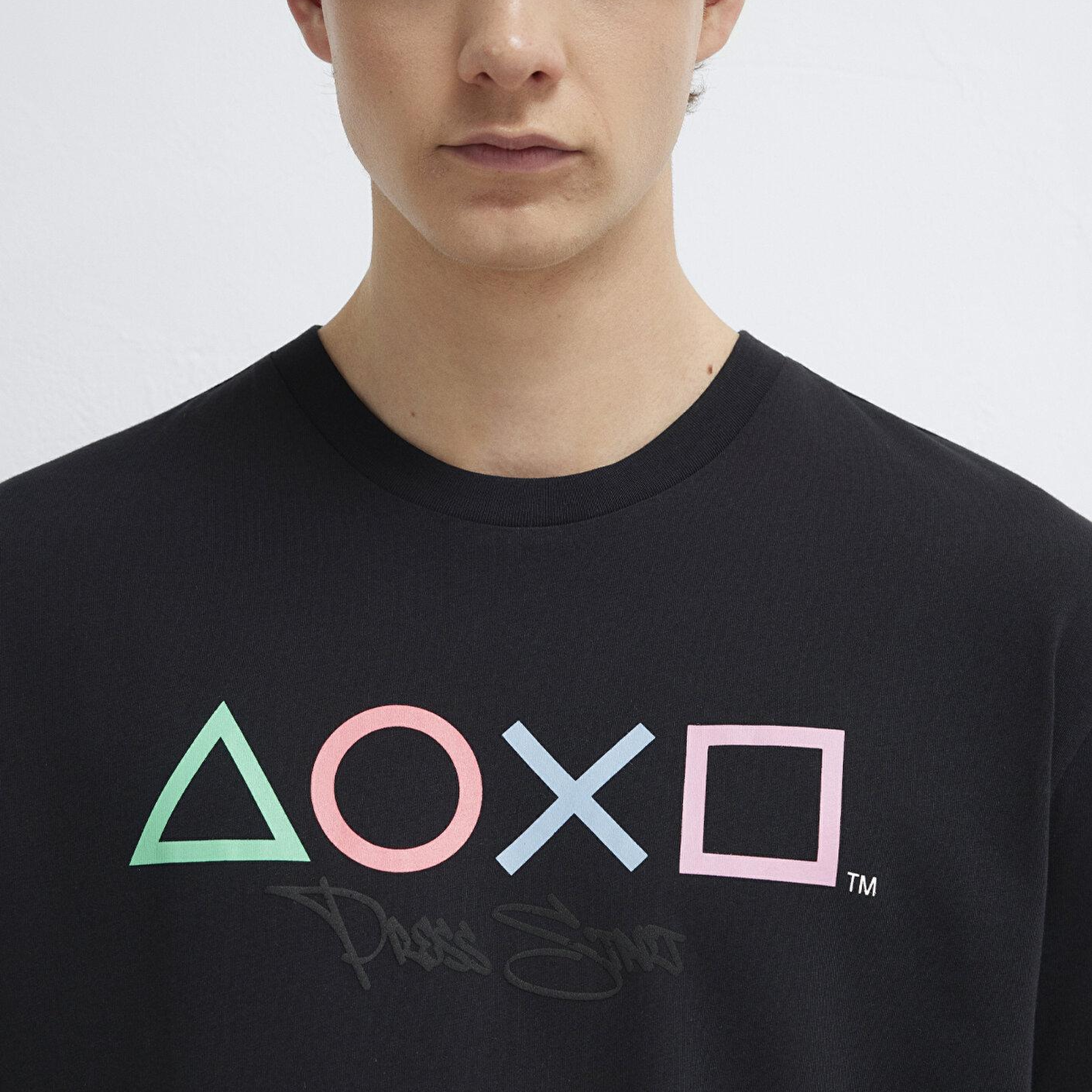 Mavi Baskılı Siyah Tişört Loose Fit / Bol Rahat Kesim 0613187-900