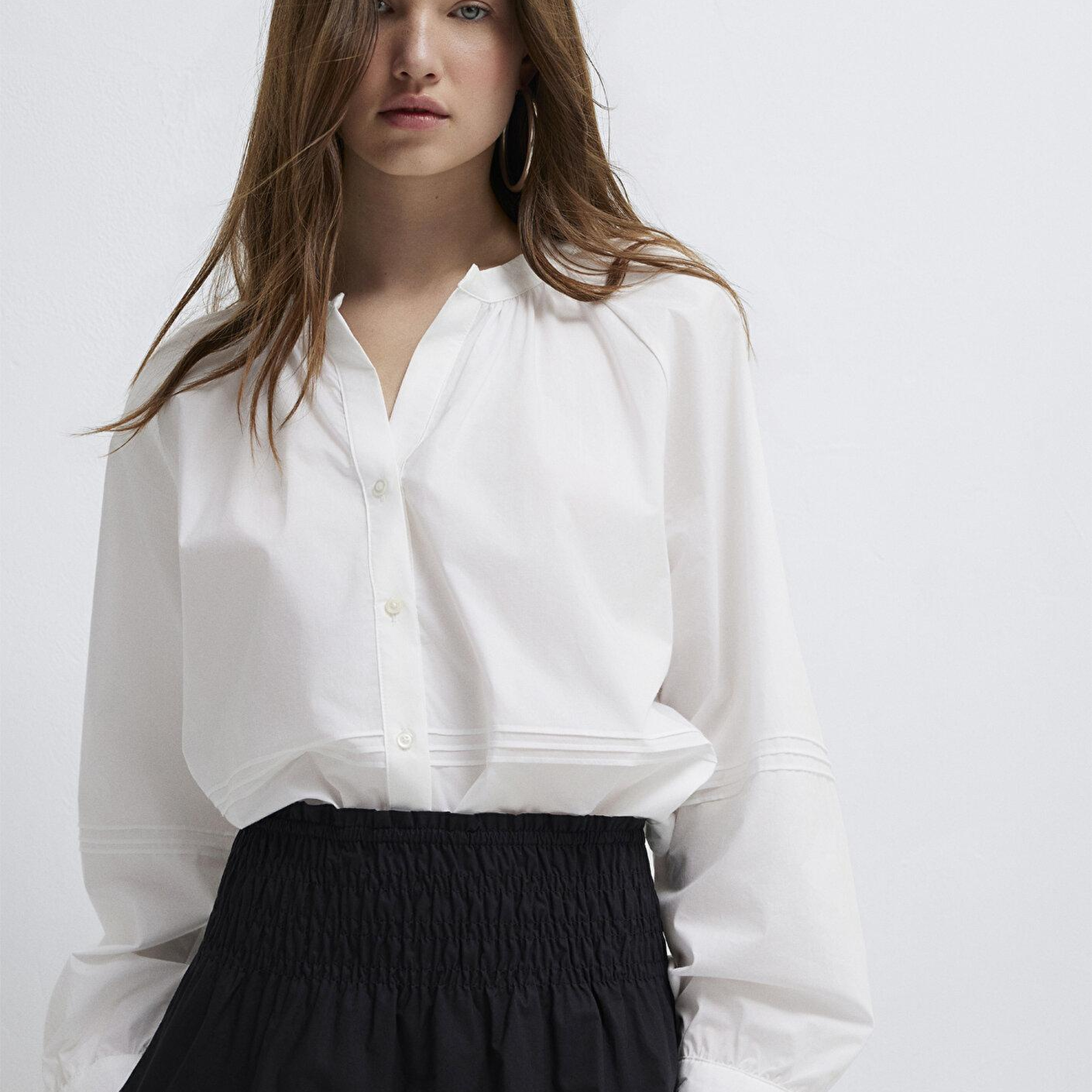 Mavi Detaylı Beyaz Gömlek Loose Fit / Bol Rahat Kesim 1211348-620