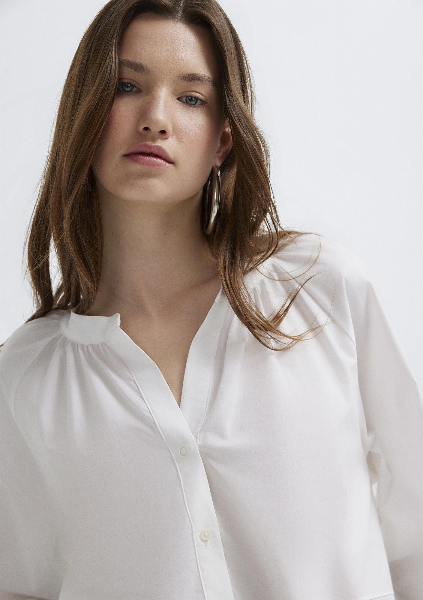 Mavi Detaylı Beyaz Gömlek Loose Fit / Bol Rahat Kesim 1211348-620