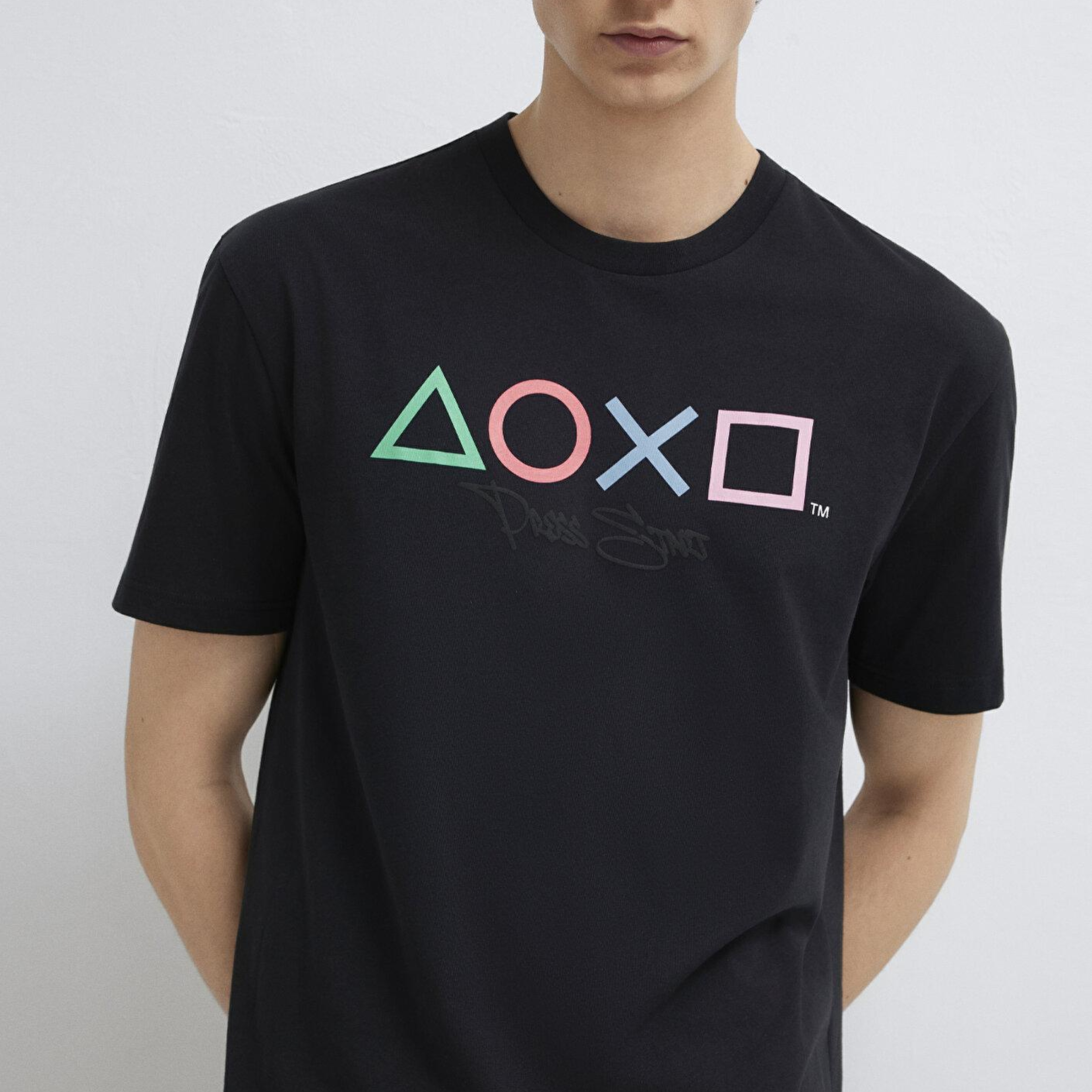 Mavi Baskılı Siyah Tişört Loose Fit / Bol Rahat Kesim 0613187-900