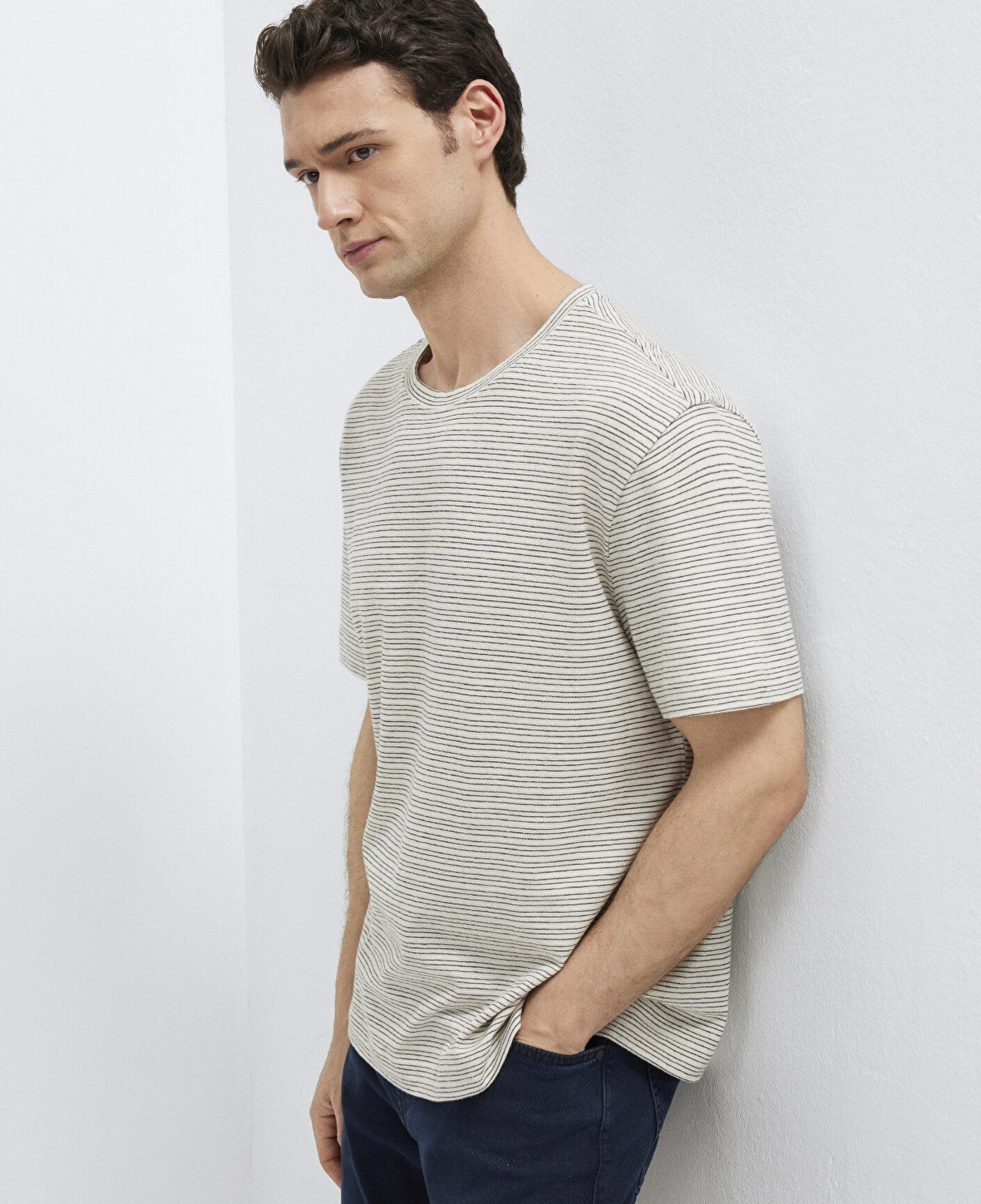 Mavi Lacivert Çizgili Ekru Tişört Loose Fit / Bol Rahat Kesim 0613294-86623