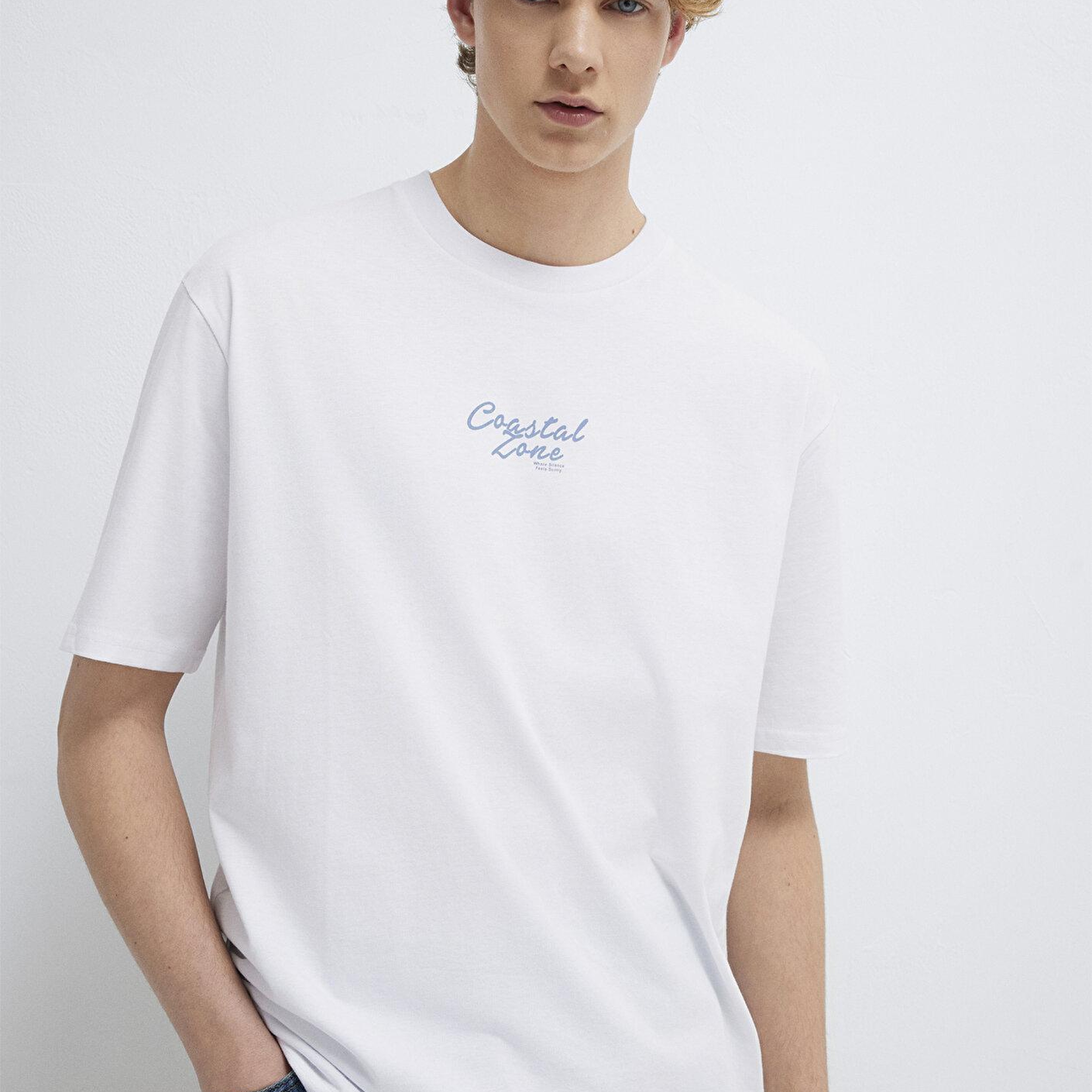 Mavi Baskılı Beyaz Tişört Relaxed Fit / Rahat Kesim 0613290-620