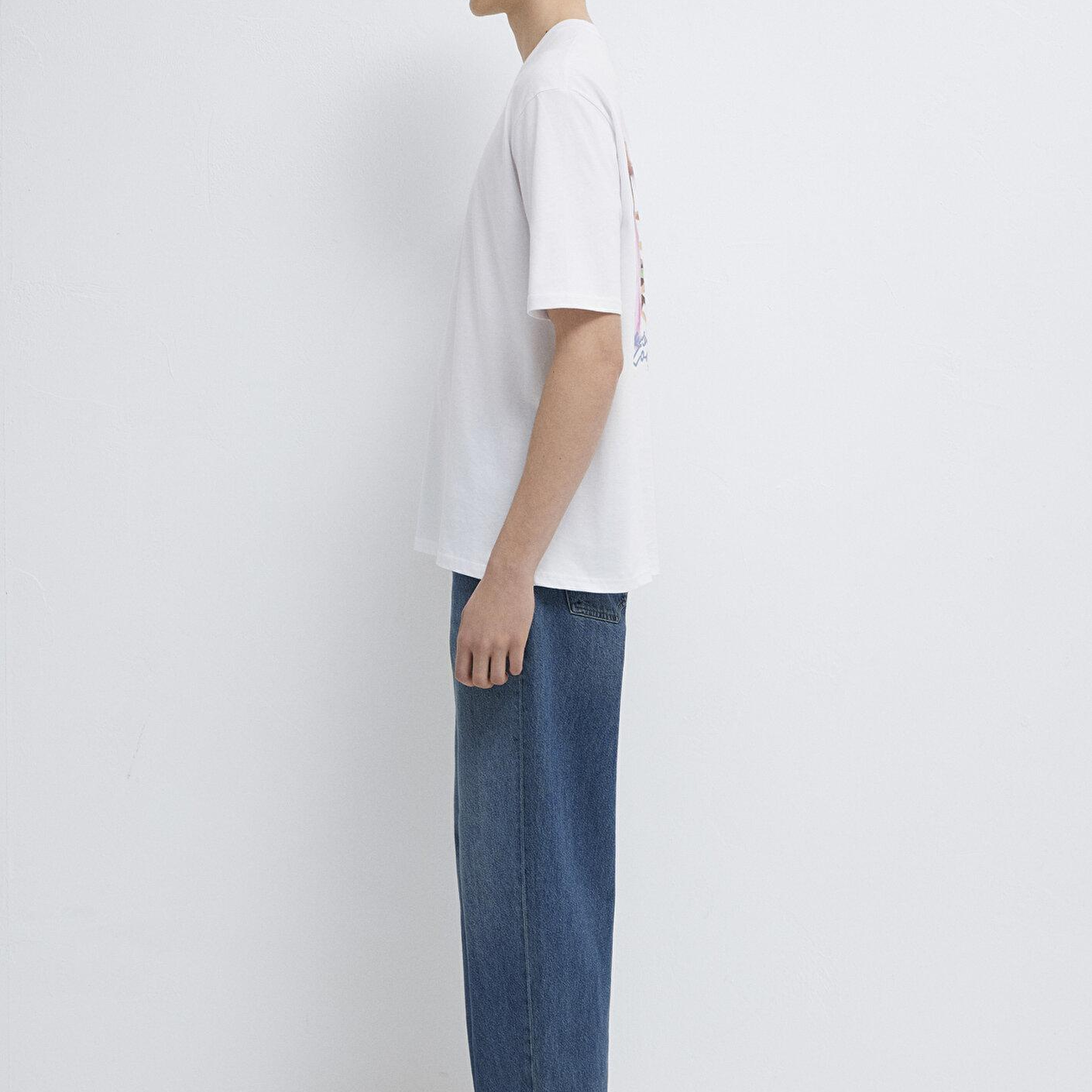 Mavi Baskılı Beyaz Tişört Relaxed Fit / Rahat Kesim 0613290-620