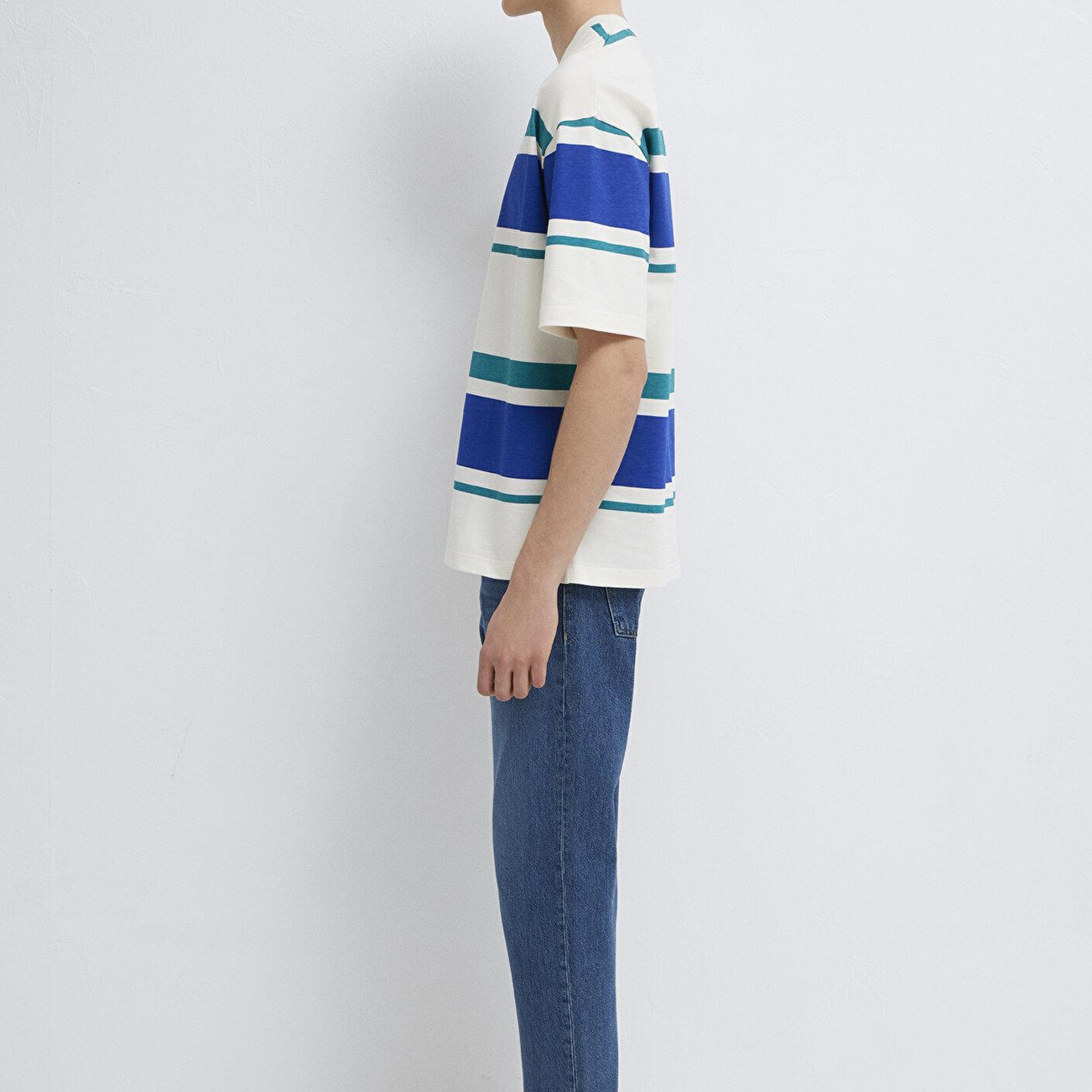 Mavi Blok Çizgili Ekru Tişört Oversize / Geniş Kesim 0613331-70057