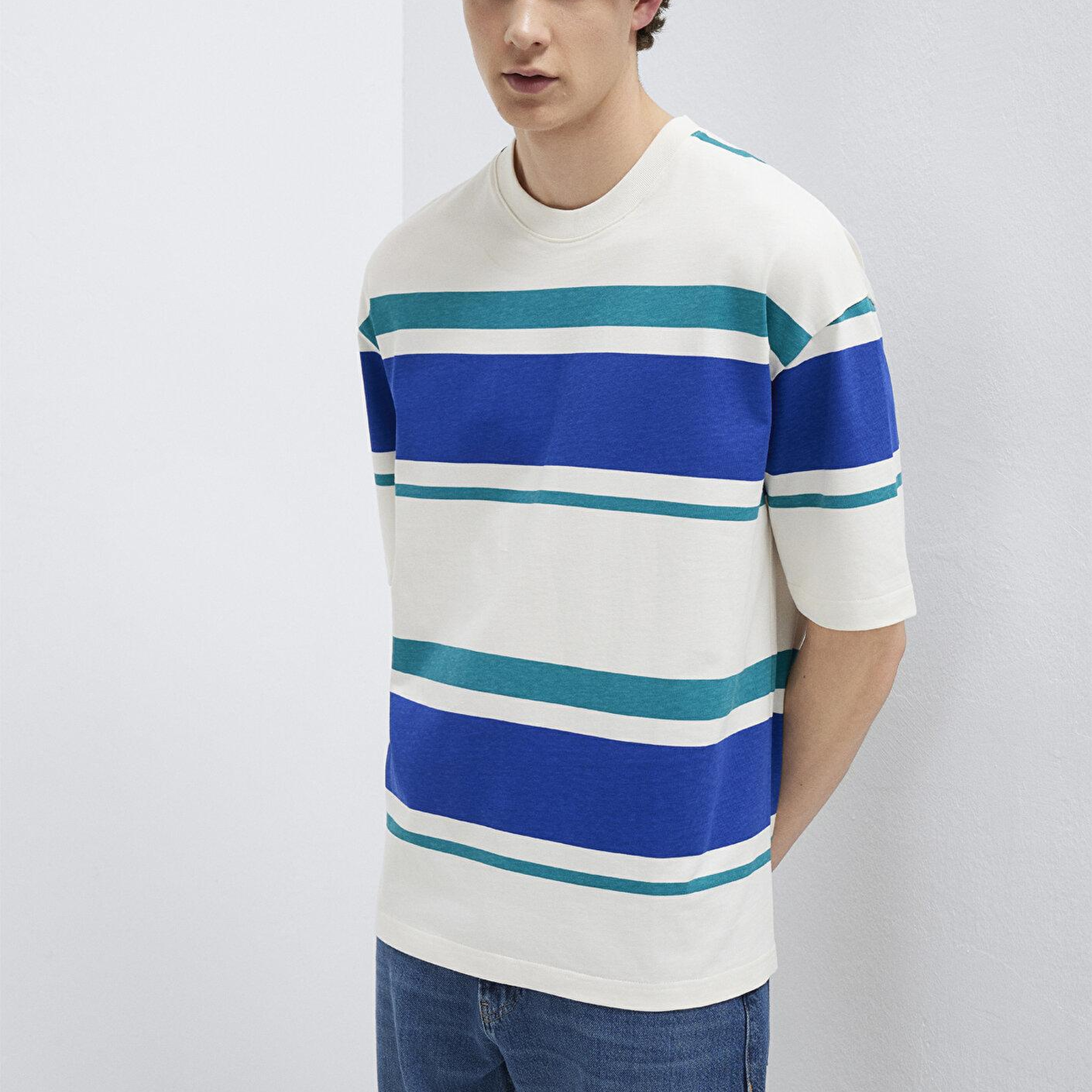 Mavi Blok Çizgili Ekru Tişört Oversize / Geniş Kesim 0613331-70057