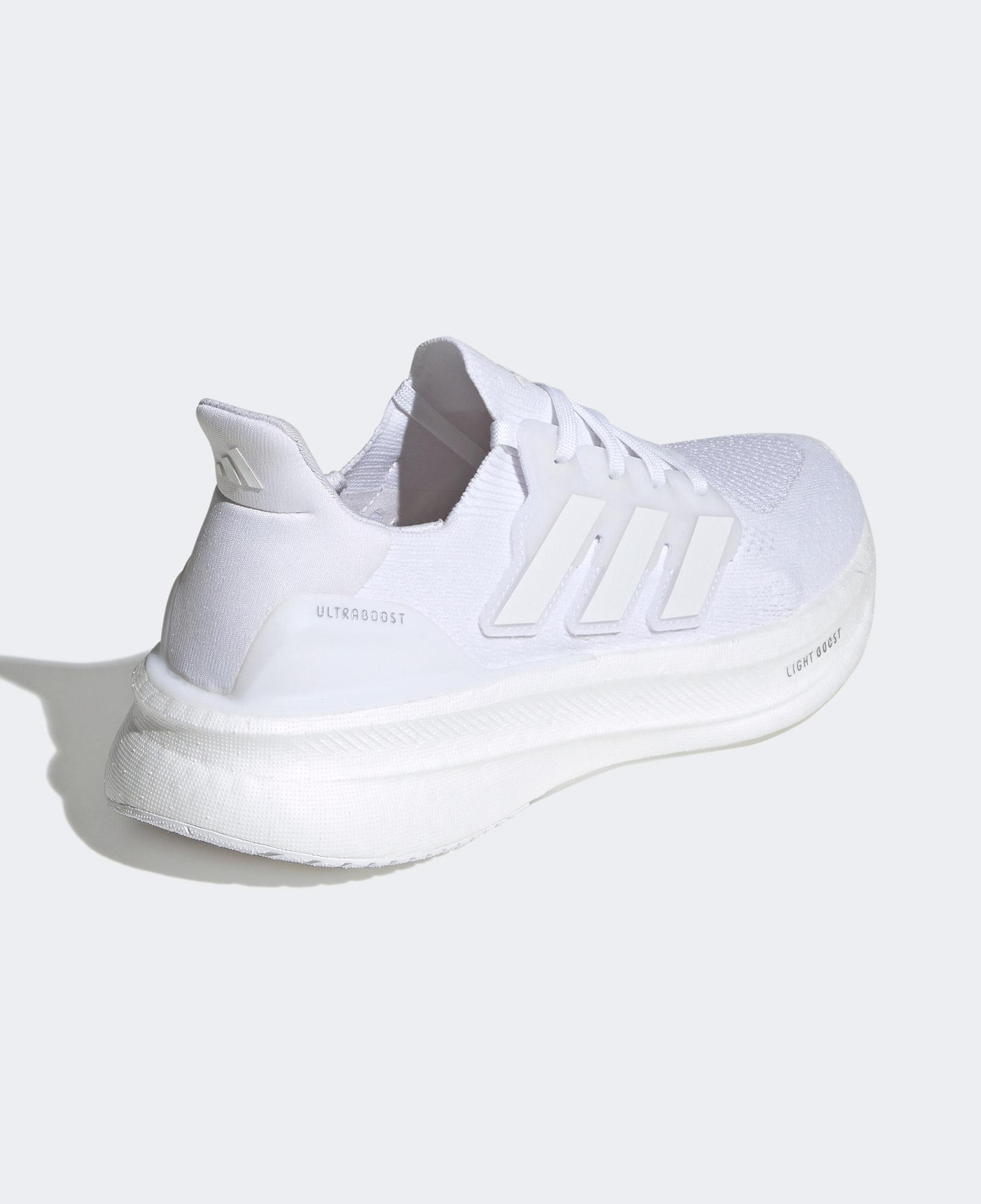 adidas Ultraboost 5 Kadın Beyaz Koşu Ayakkabısı