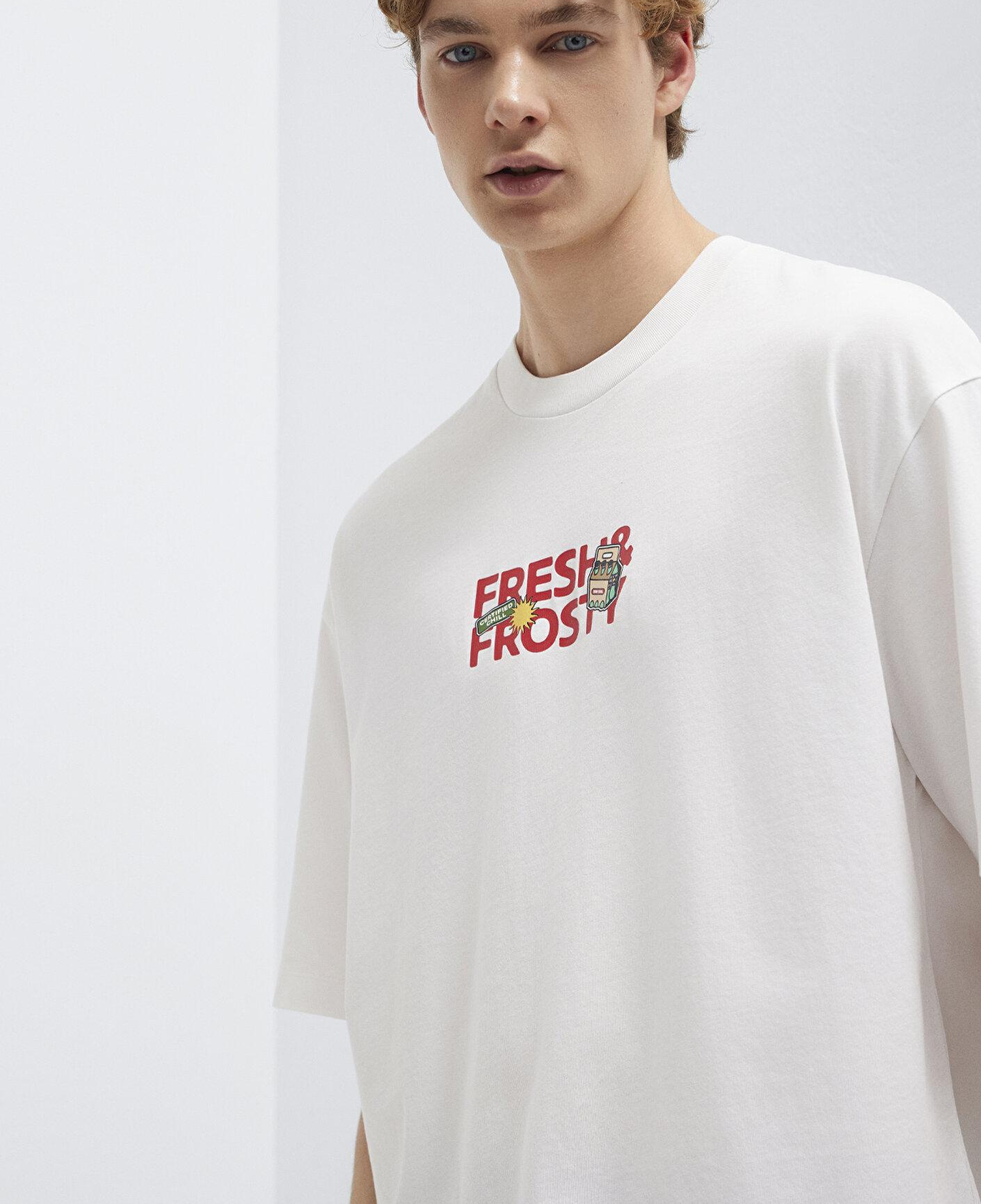 Mavi Baskılı Ekru Tişört Oversize / Geniş Kesim 0613622-70057