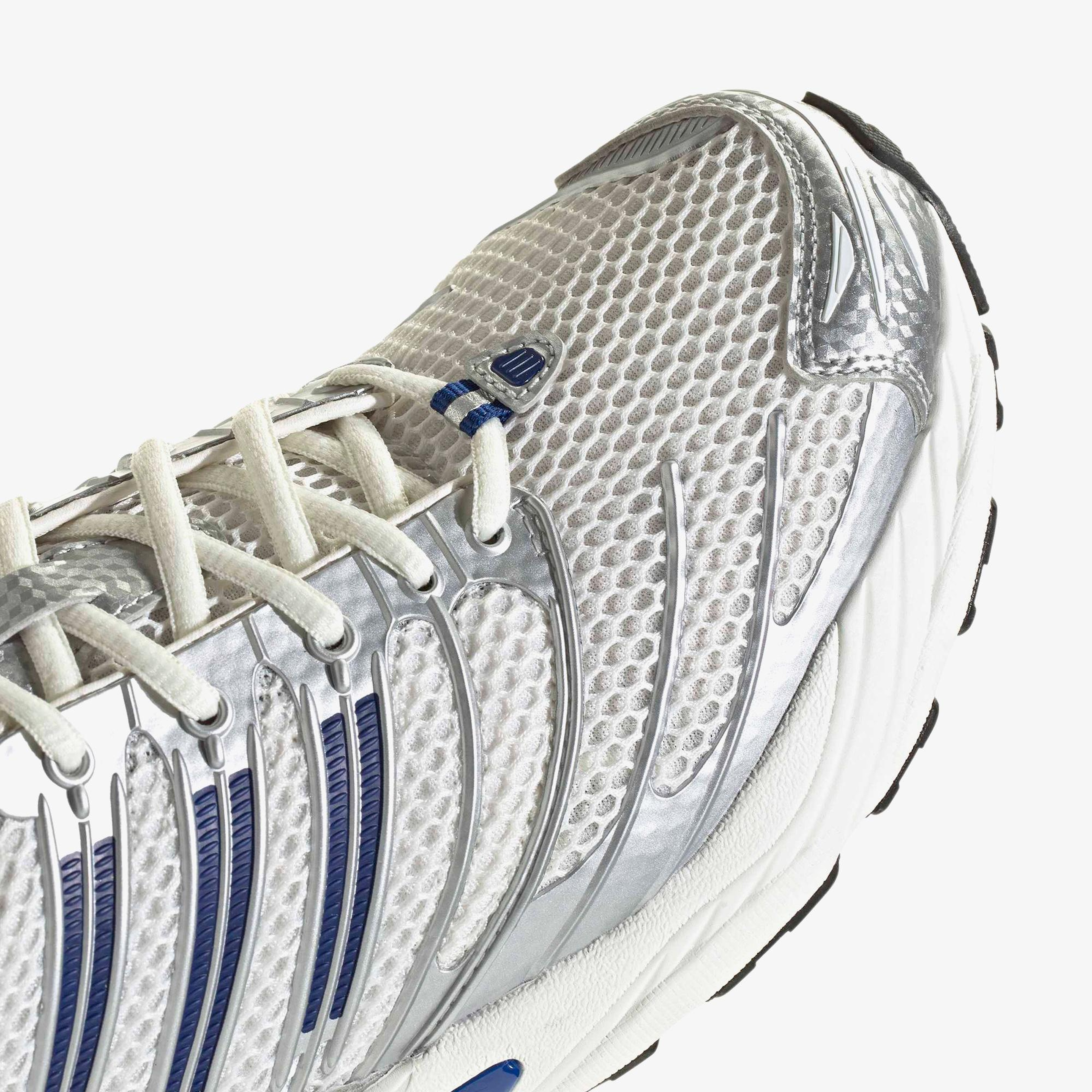 adidas Adistar Control 3 Unisex Beyaz Spor Ayakkabı
