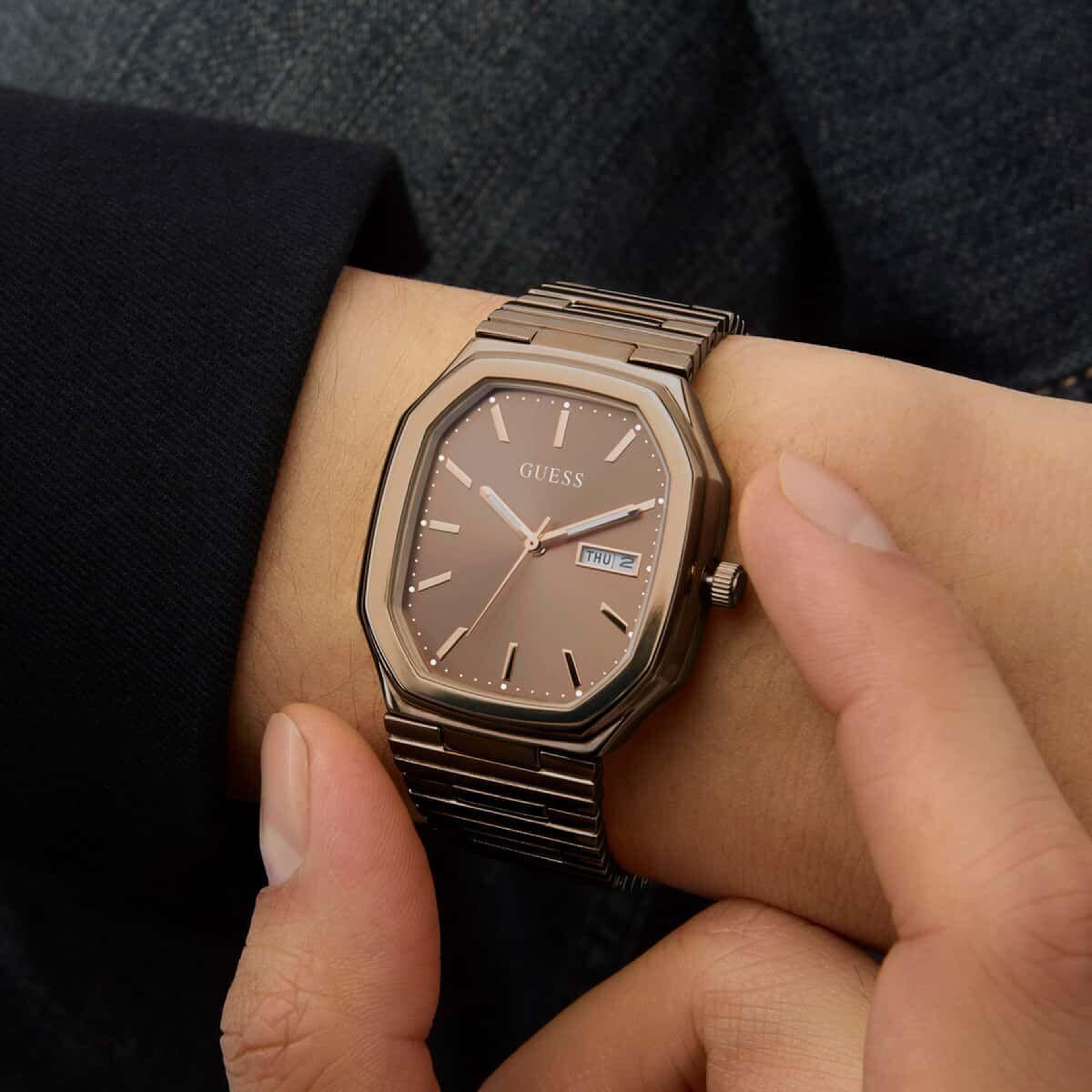 Guess GUGW0978G3 Erkek Kol Saati