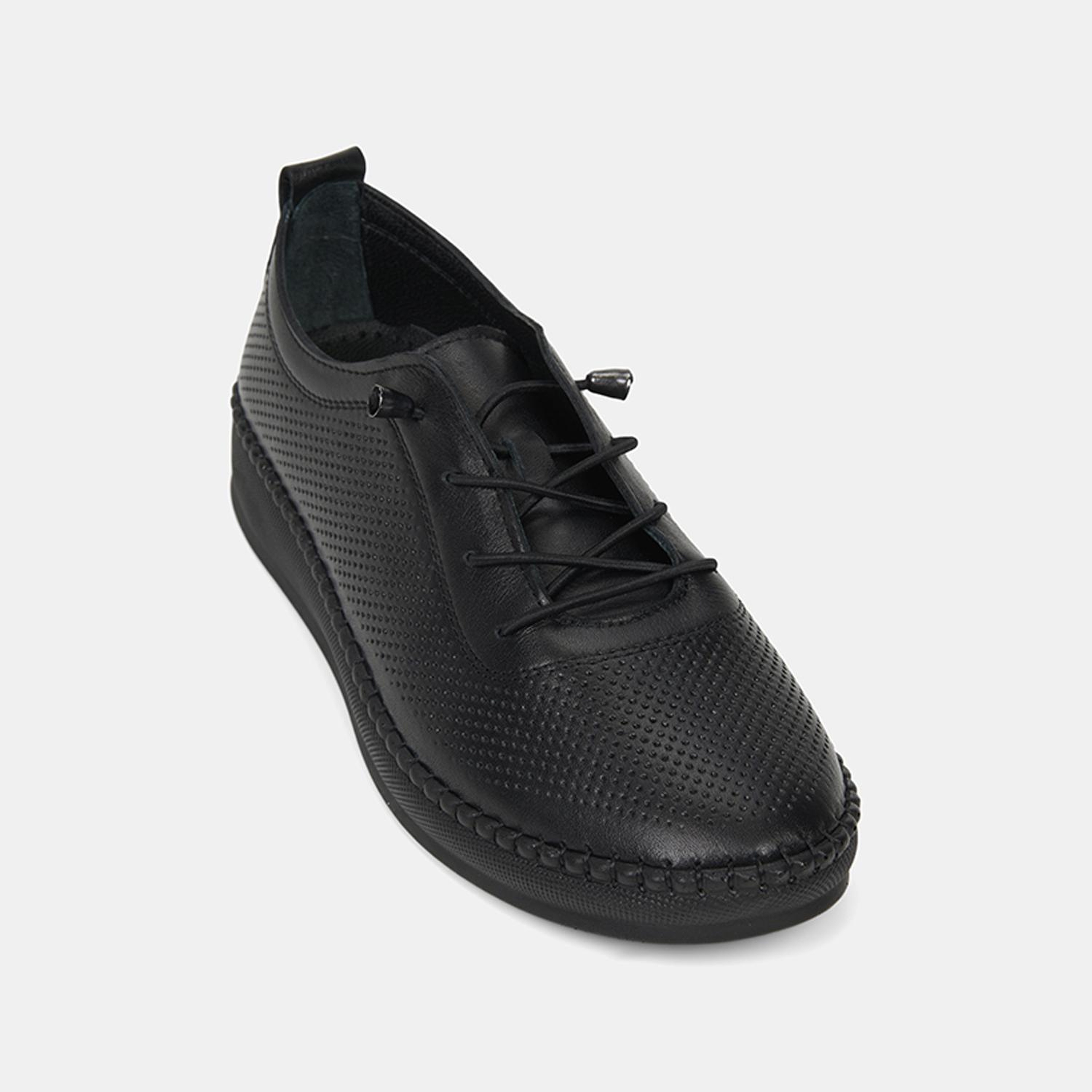 Kadın Siyah Lastik Bağcıklı Deri Spor Ayakkabı