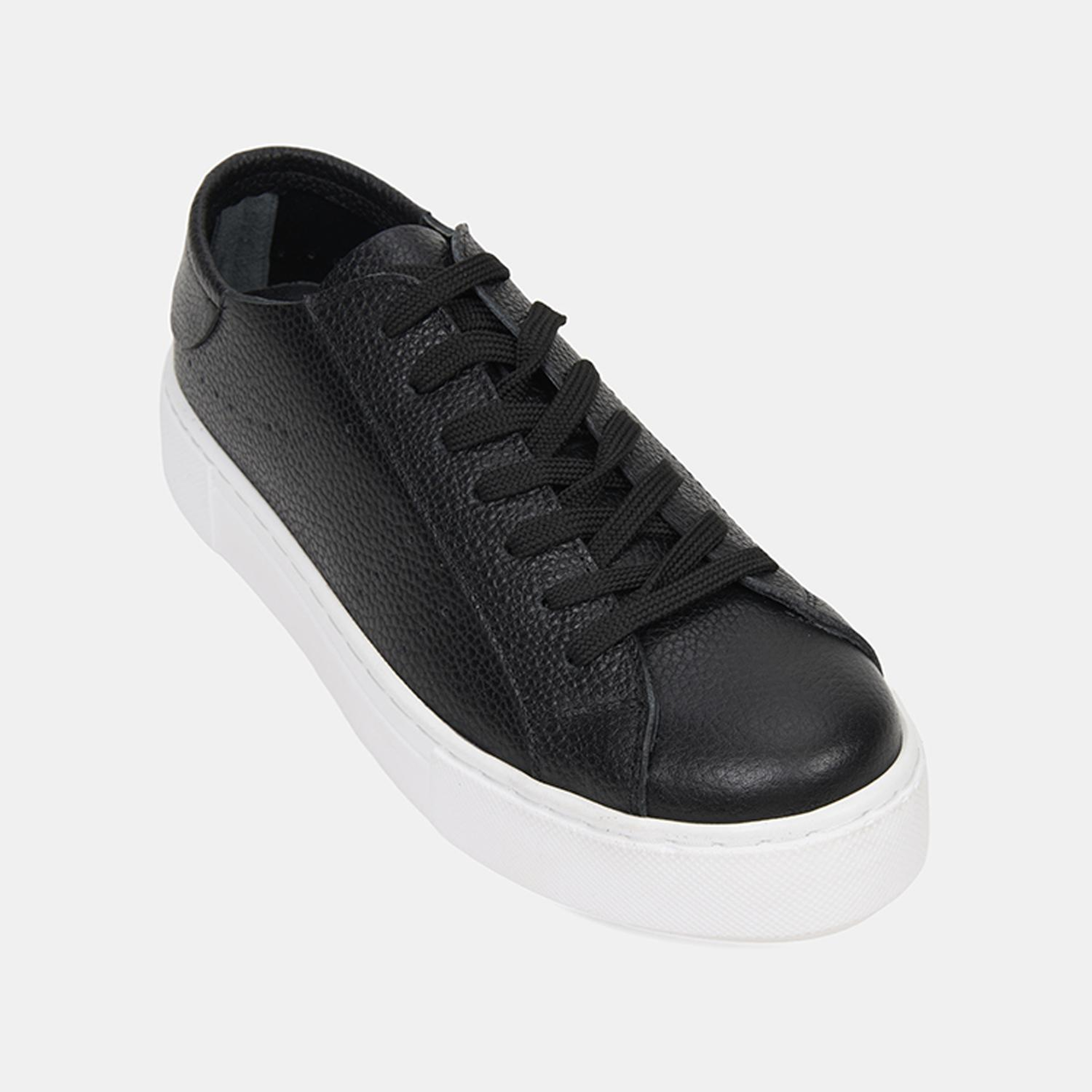 Kadın Siyah Bağcıklı Kalın Tabanlı Deri Spor Ayakkabı