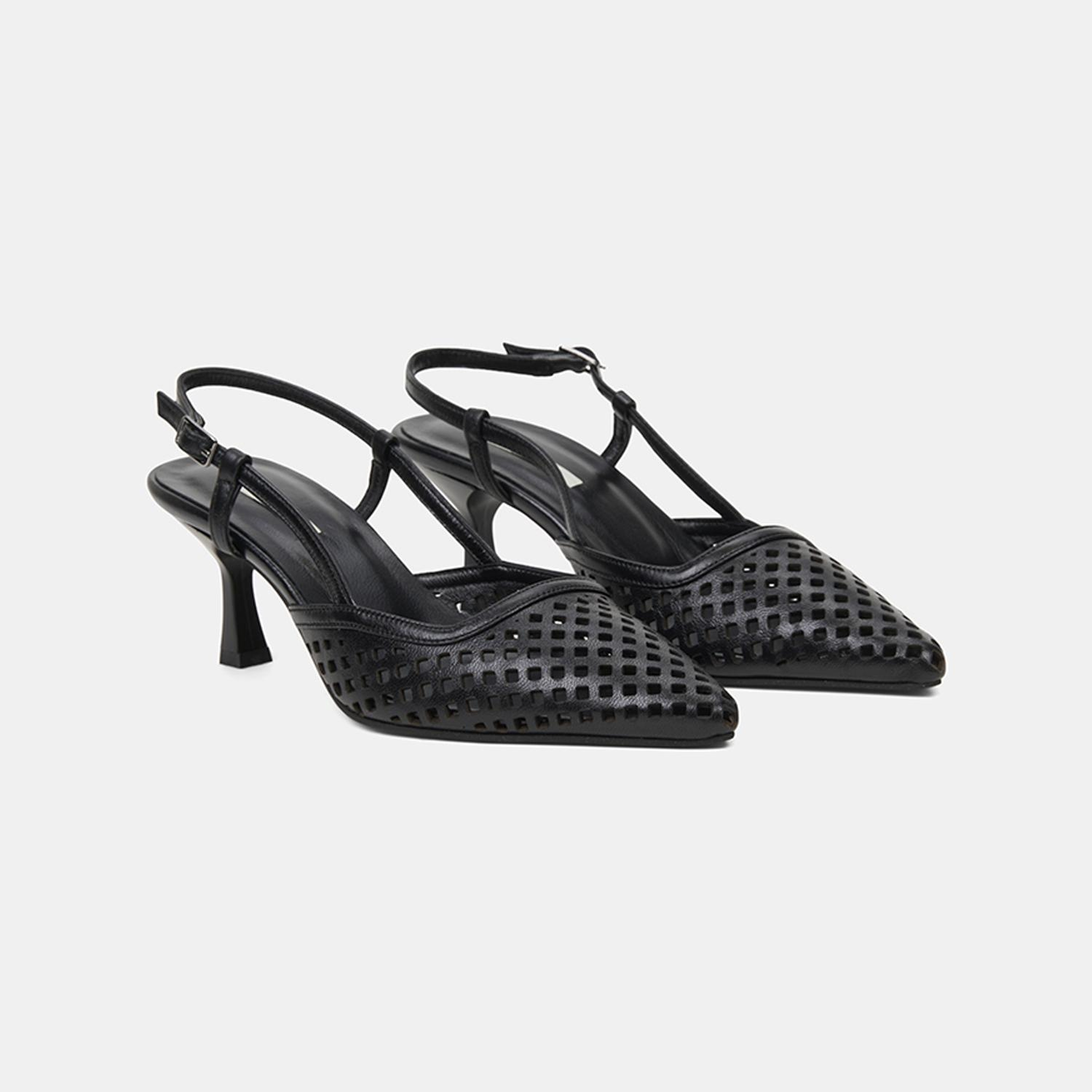 Kadın Siyah Lazer Kesim Sivri Burun Deri Topuklu Ayakkabı