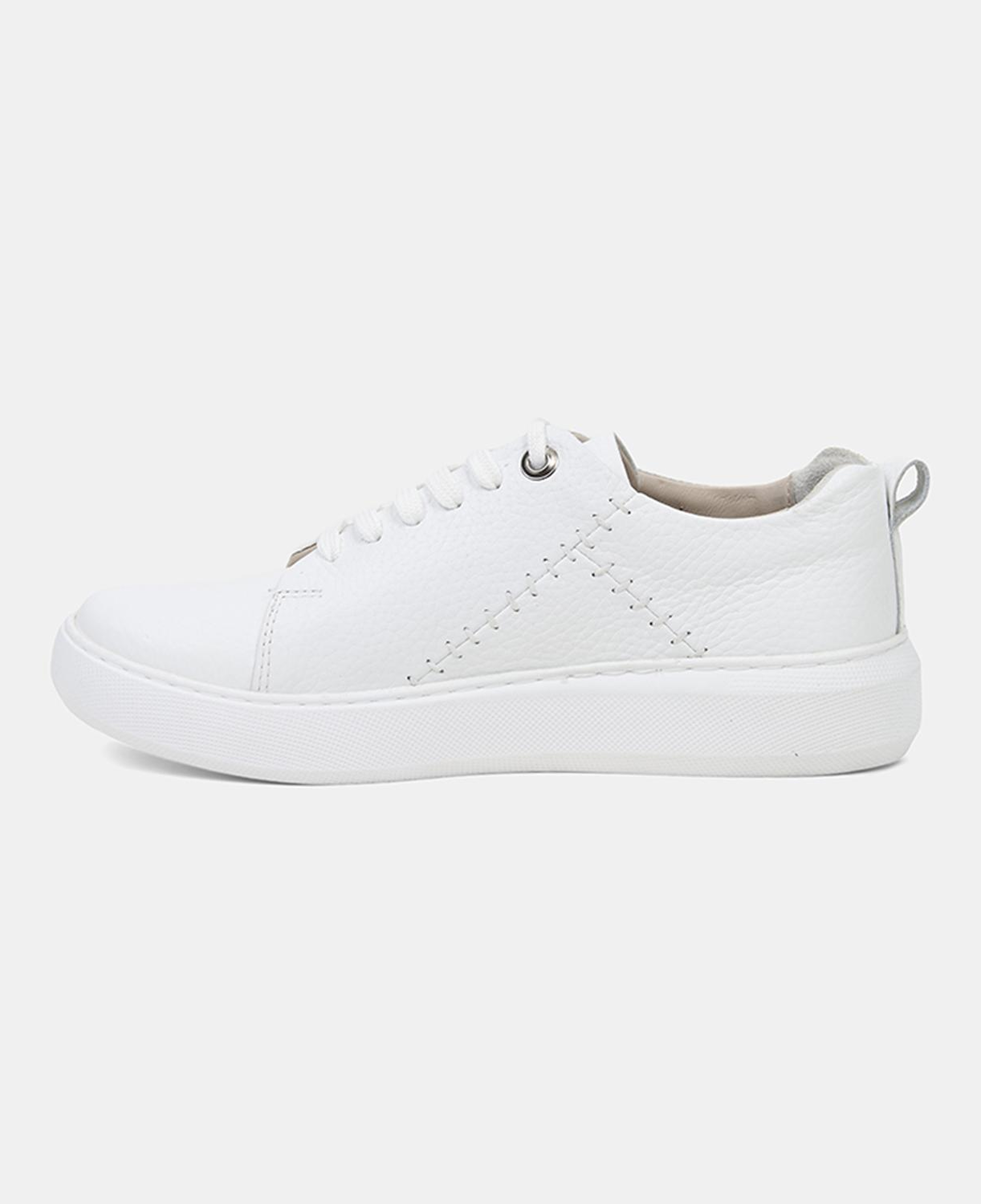 Kadın Beyaz Bağcıklı Dikiş Detaylı Dokulu Deri Spor Ayakkabı