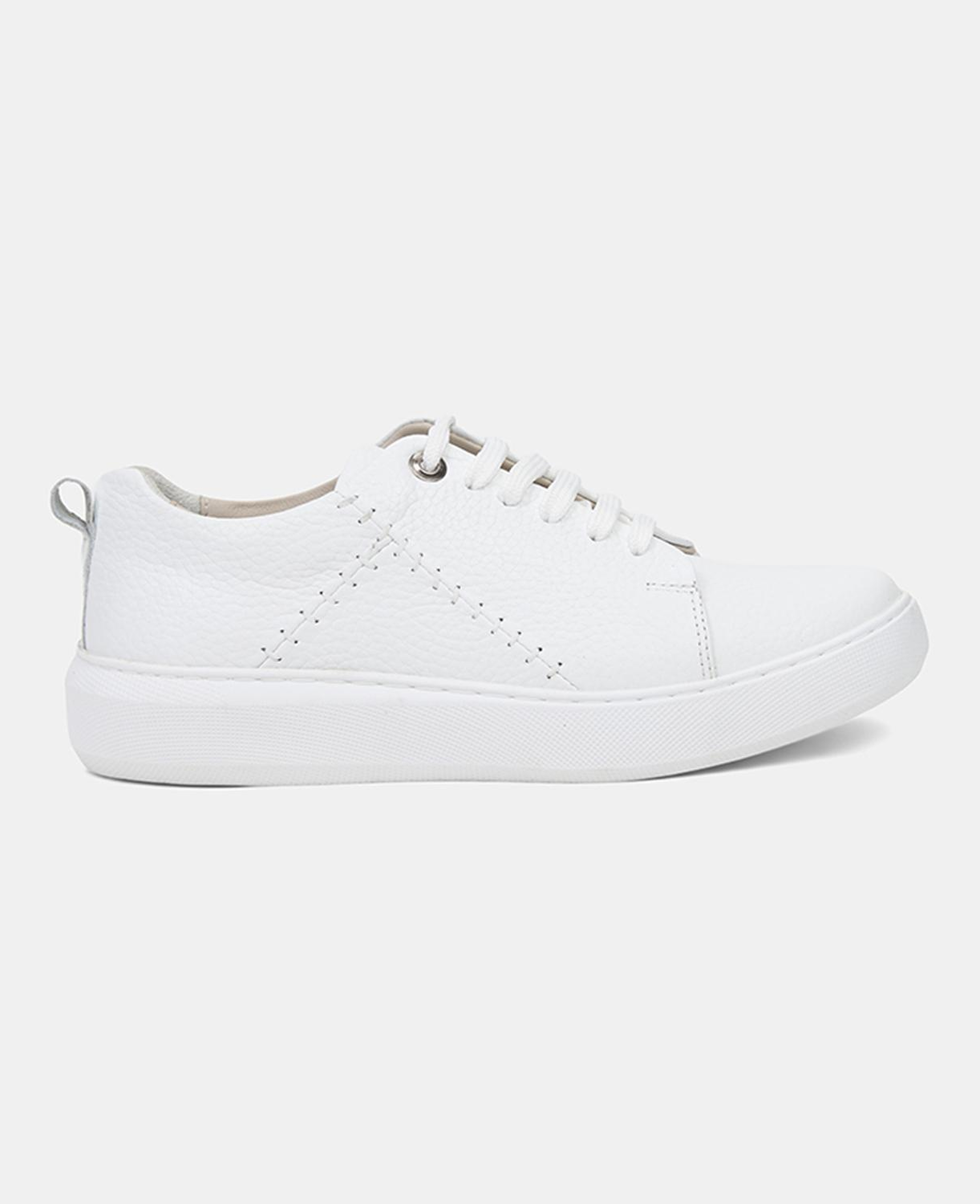 Kadın Beyaz Bağcıklı Dikiş Detaylı Dokulu Deri Spor Ayakkabı