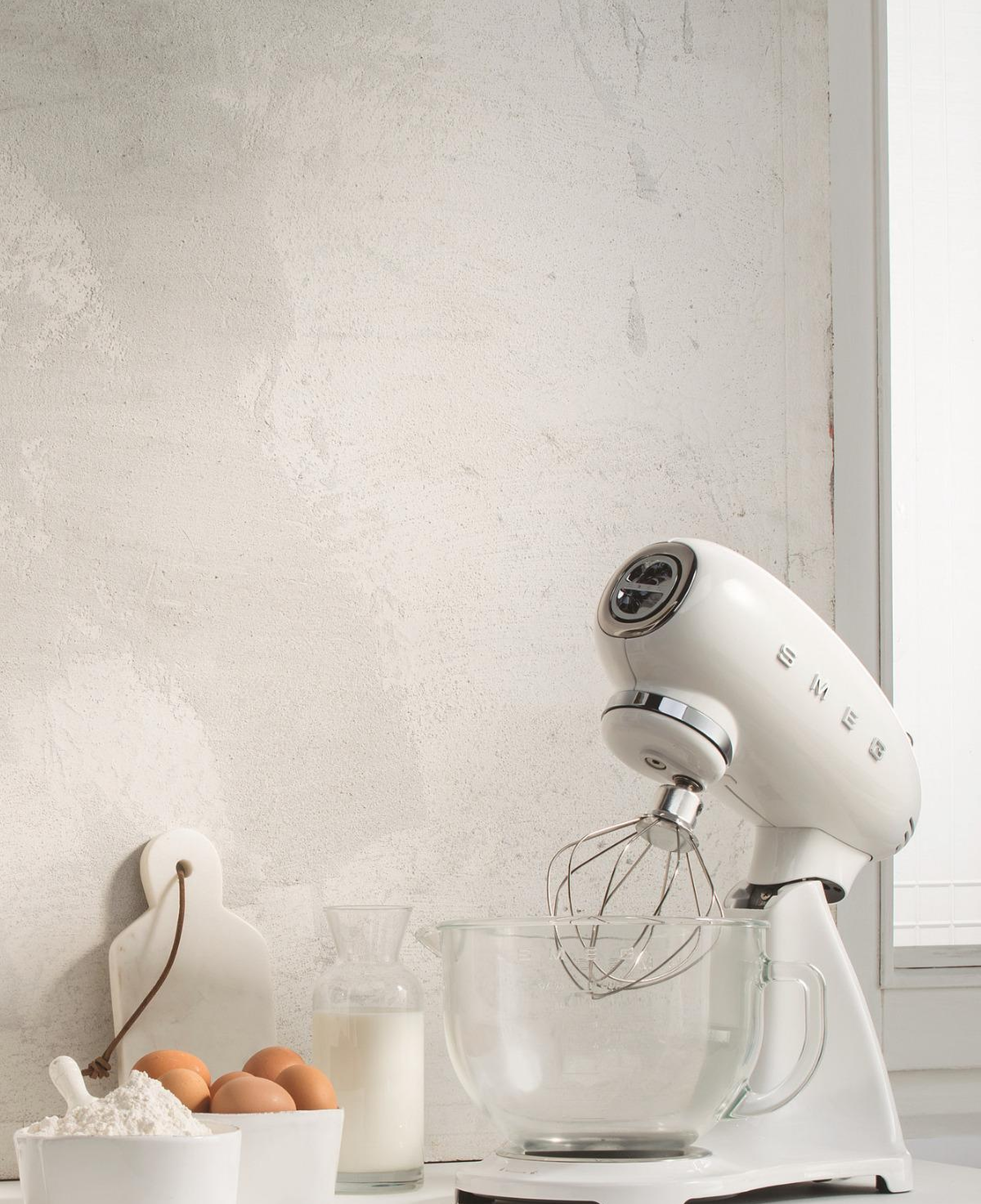 Smeg 50's Style Retro Beyaz Stand Mikser SMF13WHEU